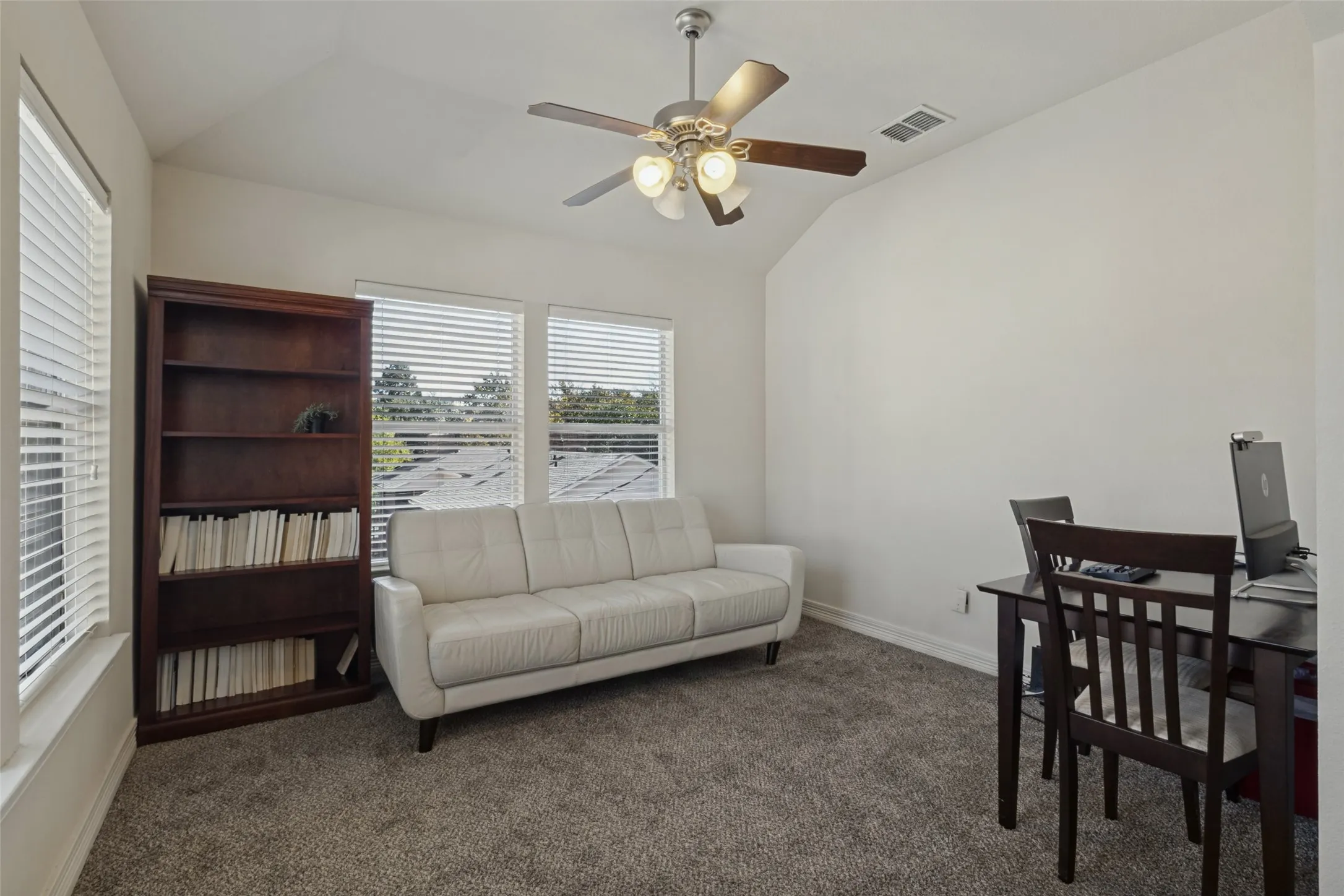 Townhouse For Sale in Dallas County , 3704 Wycliff Avenue 7, Dallas, Texas 75219, 2 Bedroom, 3 Bathroom, 2 Garage spaces, 2,080 Sqft, built in 2006, mls#21407636, Real Estate Agent in Dallas, Homes For Sale in Dallas county, Homes For Sale in Dallas, Realtor in Dallas Texas, Real Estate Brokerage Independent Realty Texas, Luminita Cordes Realtor