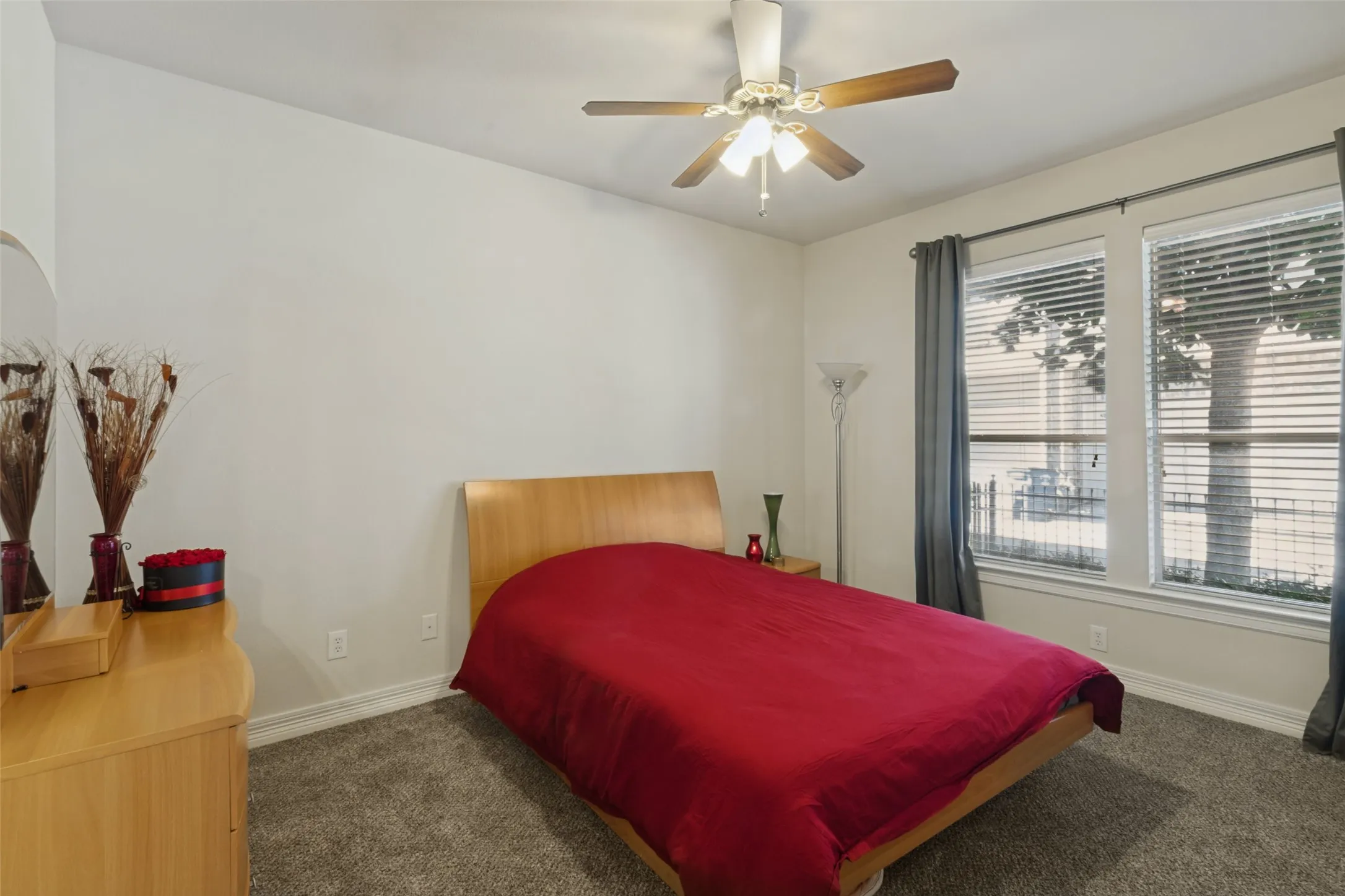 Townhouse For Sale in Dallas County , 3704 Wycliff Avenue 7, Dallas, Texas 75219, 2 Bedroom, 3 Bathroom, 2 Garage spaces, 2,080 Sqft, built in 2006, mls#21407636, Real Estate Agent in Dallas, Homes For Sale in Dallas county, Homes For Sale in Dallas, Realtor in Dallas Texas, Real Estate Brokerage Independent Realty Texas, Luminita Cordes Realtor