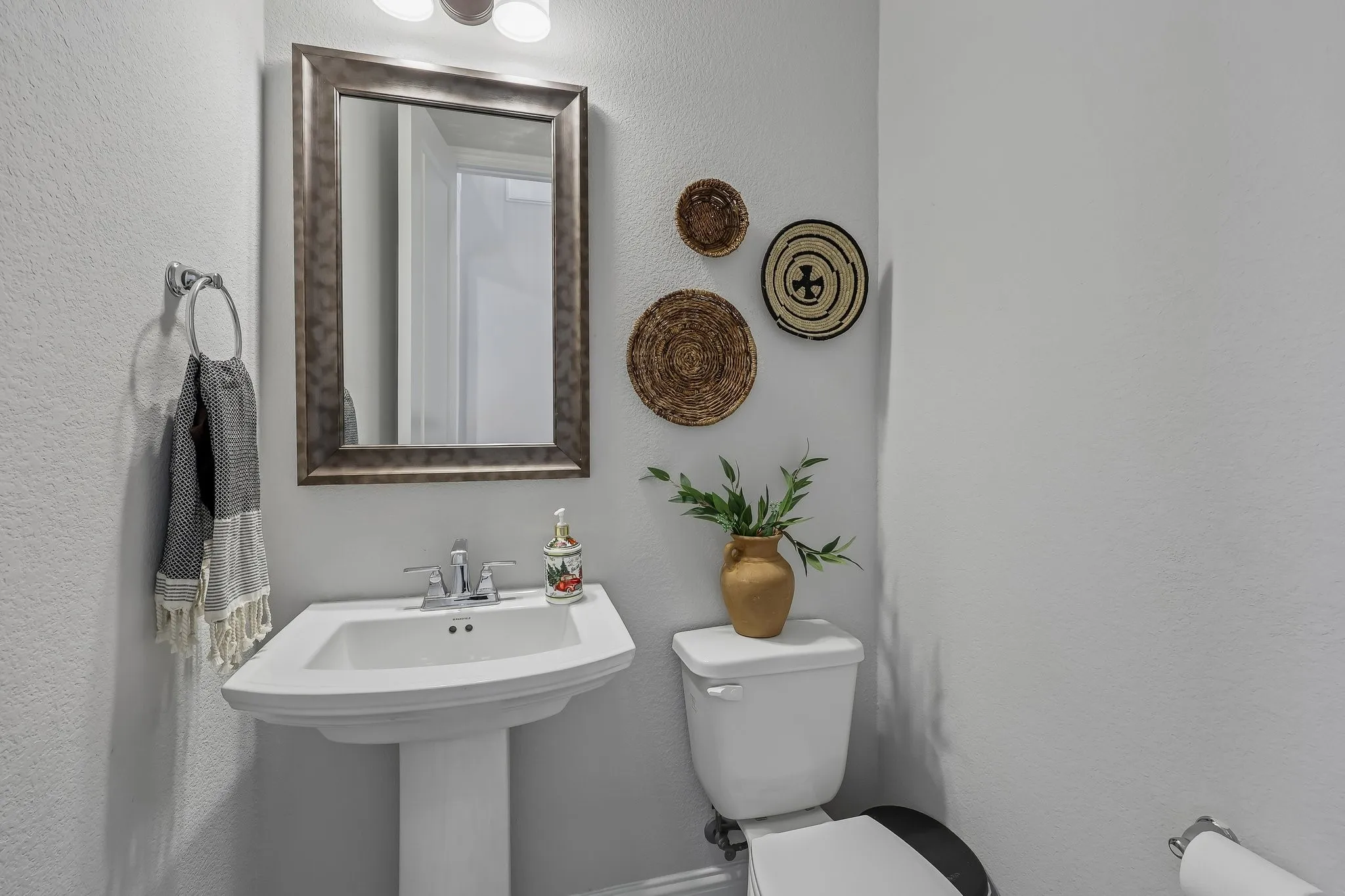 Single Family Residence For Rent in Collin County , 2351 Glen Heather Lane, Prosper, Texas 75078, 5 Bedroom, 5 Bathroom, 2 Garage spaces, 3,918 Sqft, built in 2022, mls#21409127, Real Estate Agent in Prosper, Homes For Rent in Collin county, Homes For Rent in Prosper, Realtor in Prosper Texas, Real Estate Brokerage Independent Realty Texas, Luminita Cordes Realtor