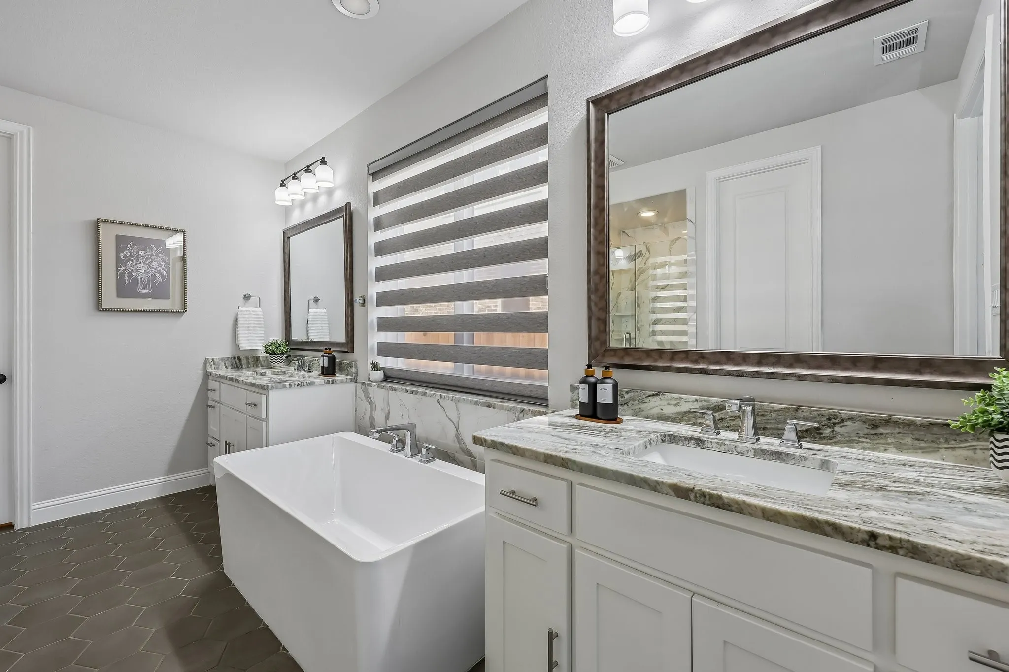 Single Family Residence For Rent in Collin County , 2351 Glen Heather Lane, Prosper, Texas 75078, 5 Bedroom, 5 Bathroom, 2 Garage spaces, 3,918 Sqft, built in 2022, mls#21409127, Real Estate Agent in Prosper, Homes For Rent in Collin county, Homes For Rent in Prosper, Realtor in Prosper Texas, Real Estate Brokerage Independent Realty Texas, Luminita Cordes Realtor