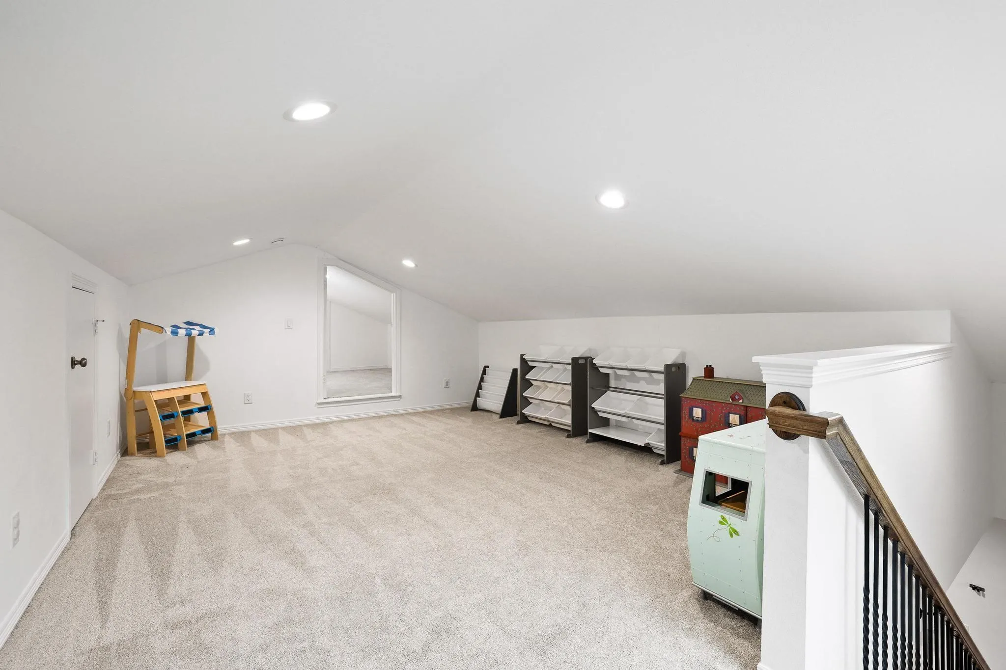 5th bedroom / bonus room
