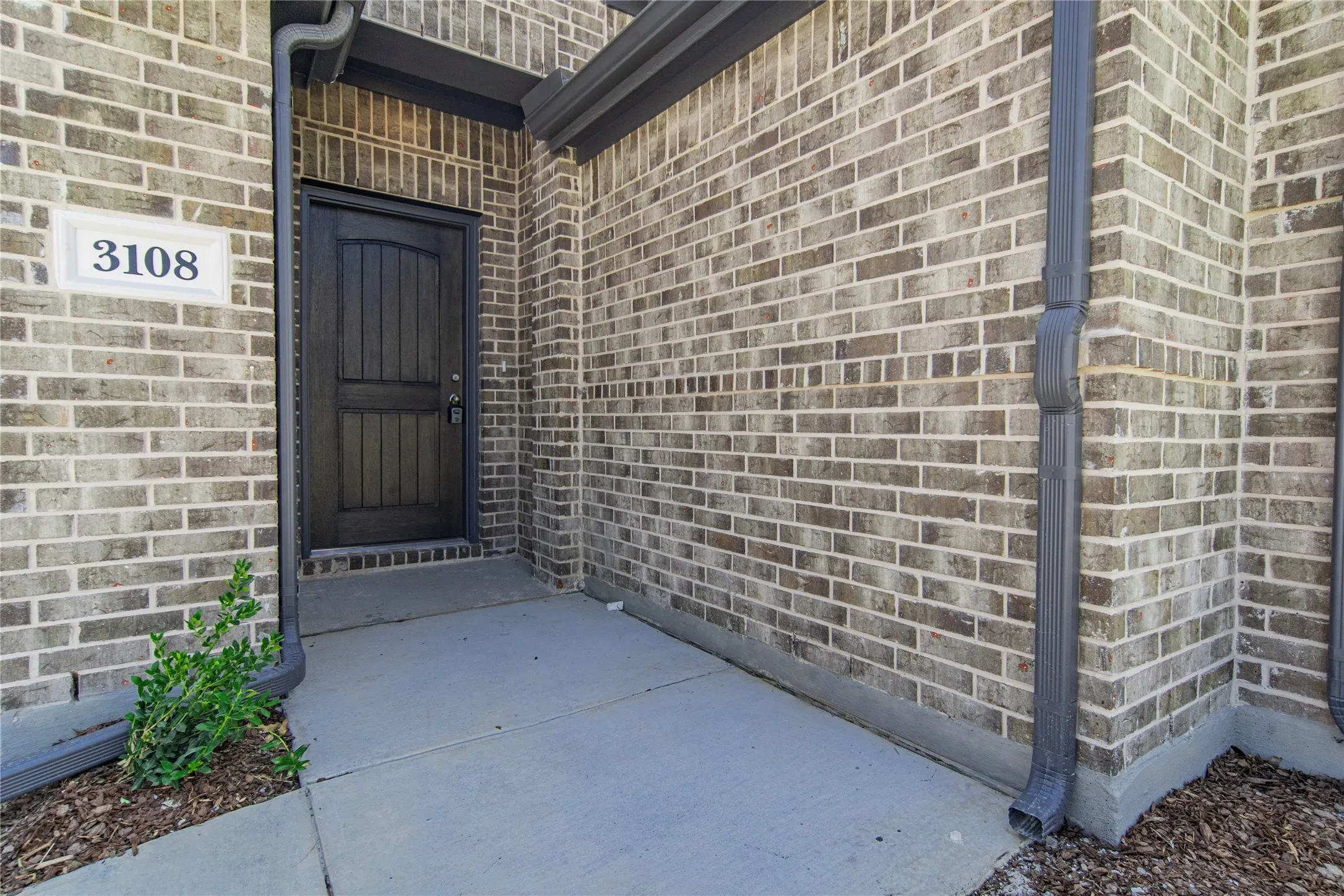 Single Family Residence For Rent in Collin County , 3108 Beau Daniel Drive, Royse City, Texas 75189, 5 Bedroom, 3 Bathroom, 2 Garage spaces, 2,126 Sqft, built in 2023, mls#21409135, Real Estate Agent in Royse City, Homes For Rent in Collin county, Homes For Rent in Royse City, Realtor in Royse City Texas, Real Estate Brokerage Independent Realty Texas, Luminita Cordes Realtor