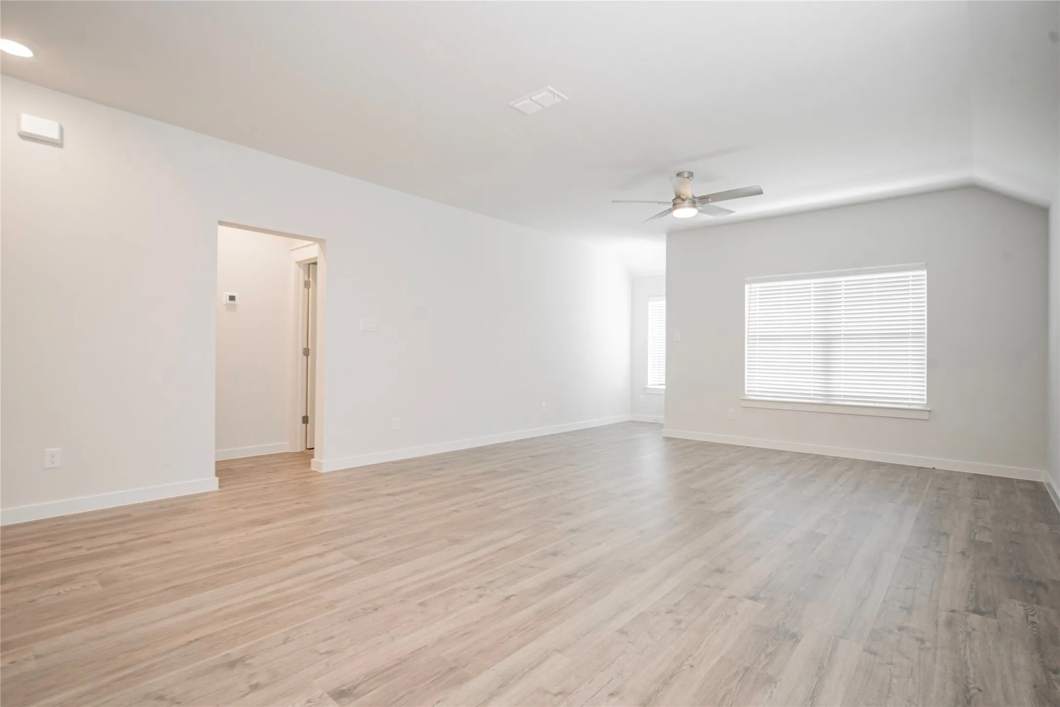Single Family Residence For Rent in Collin County , 3108 Beau Daniel Drive, Royse City, Texas 75189, 5 Bedroom, 3 Bathroom, 2 Garage spaces, 2,126 Sqft, built in 2023, mls#21409135, Real Estate Agent in Royse City, Homes For Rent in Collin county, Homes For Rent in Royse City, Realtor in Royse City Texas, Real Estate Brokerage Independent Realty Texas, Luminita Cordes Realtor