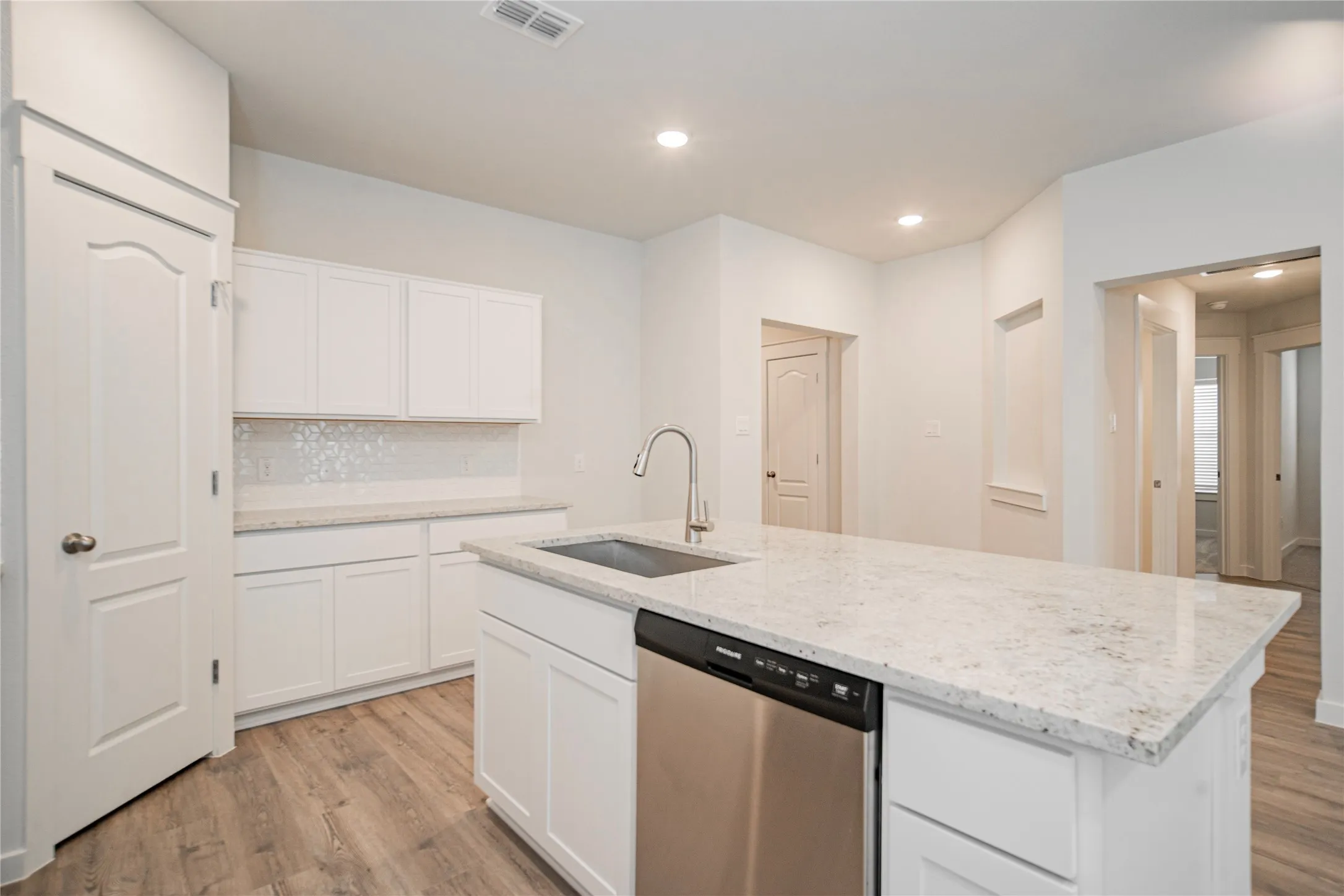 Single Family Residence For Rent in Collin County , 3108 Beau Daniel Drive, Royse City, Texas 75189, 5 Bedroom, 3 Bathroom, 2 Garage spaces, 2,126 Sqft, built in 2023, mls#21409135, Real Estate Agent in Royse City, Homes For Rent in Collin county, Homes For Rent in Royse City, Realtor in Royse City Texas, Real Estate Brokerage Independent Realty Texas, Luminita Cordes Realtor