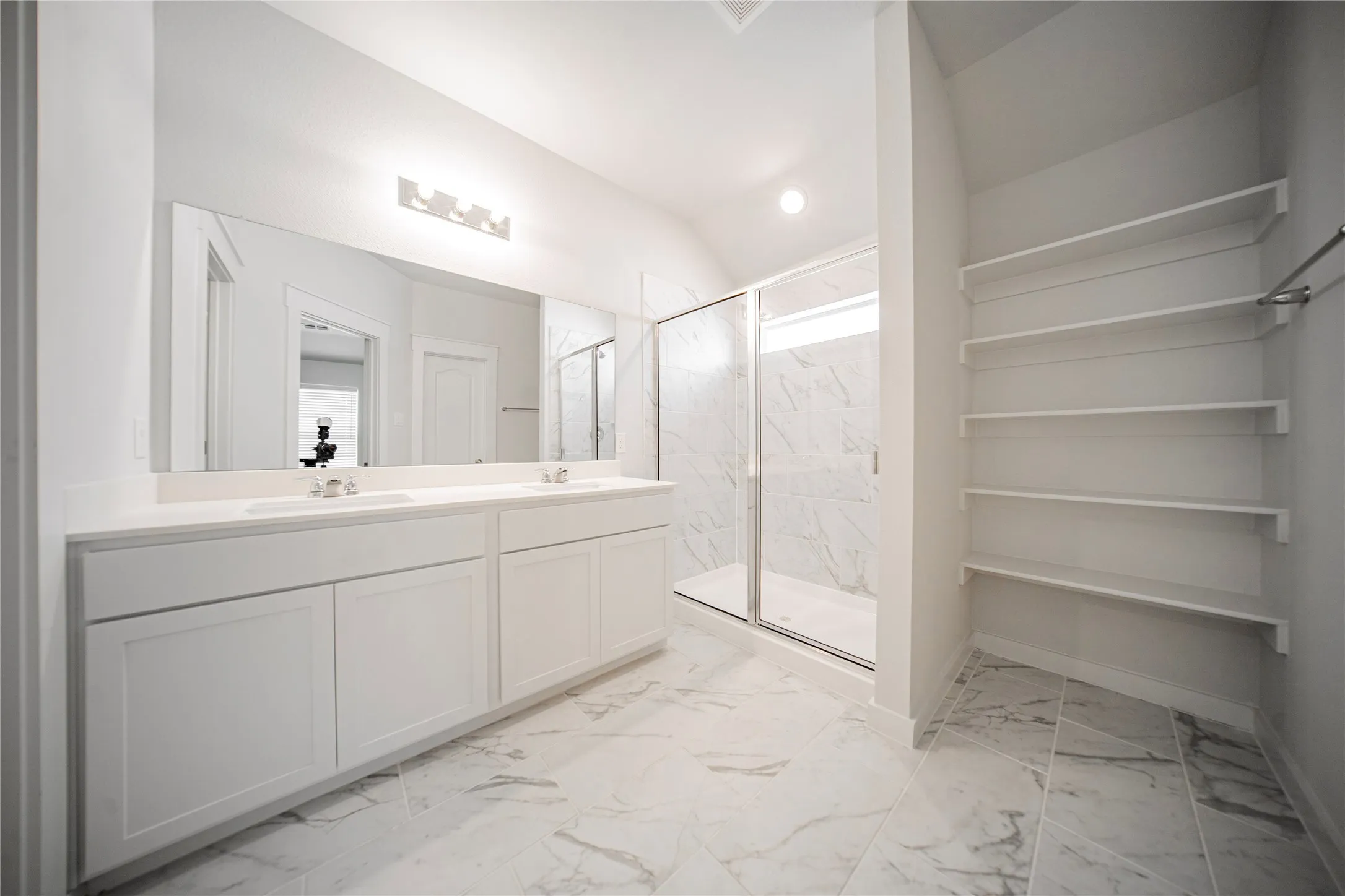 Single Family Residence For Rent in Collin County , 3108 Beau Daniel Drive, Royse City, Texas 75189, 5 Bedroom, 3 Bathroom, 2 Garage spaces, 2,126 Sqft, built in 2023, mls#21409135, Real Estate Agent in Royse City, Homes For Rent in Collin county, Homes For Rent in Royse City, Realtor in Royse City Texas, Real Estate Brokerage Independent Realty Texas, Luminita Cordes Realtor