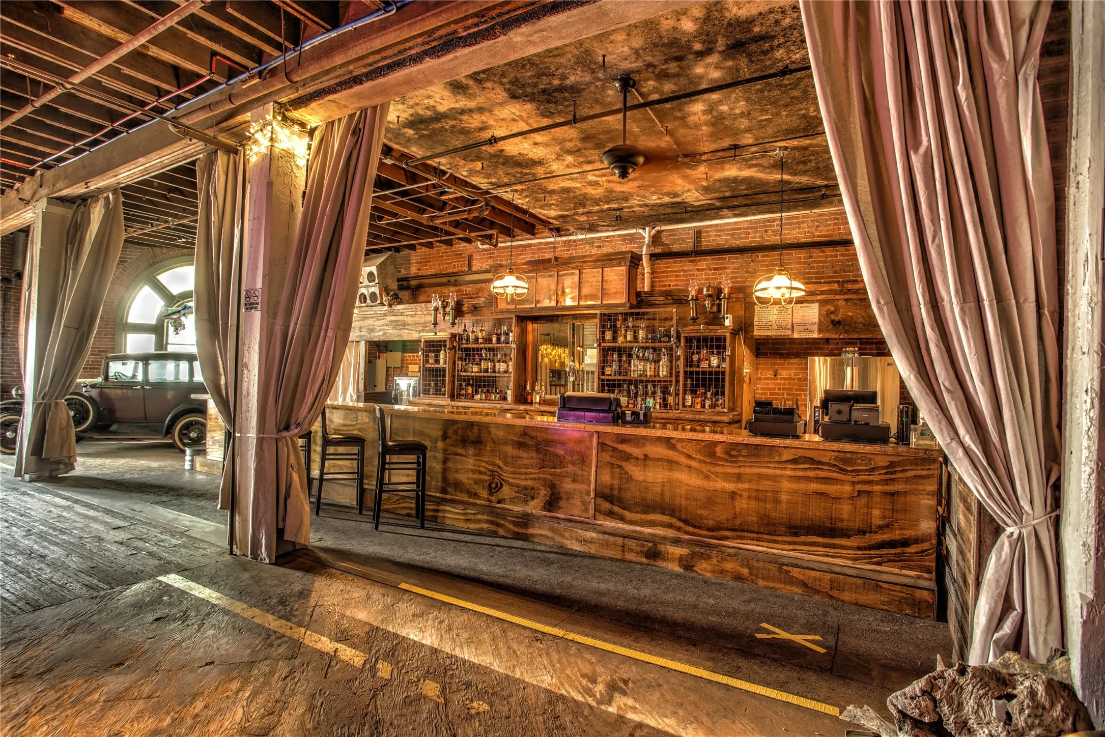 Bar