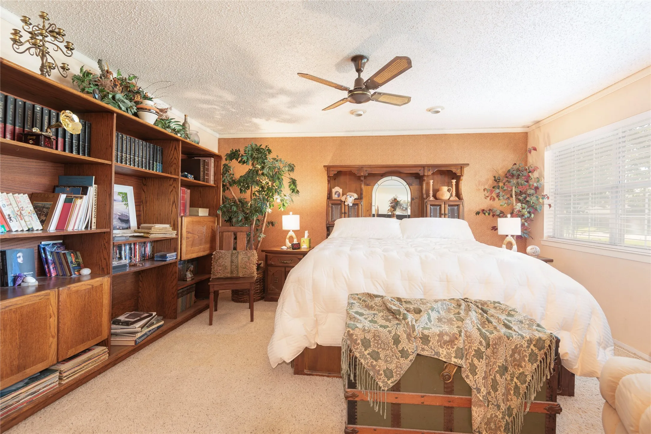 Single Family Residence For Sale in Dallas County , 1909 Linda Lane, Richardson, Texas 75081, 3 Bedroom, 2 Bathroom, 2 Garage spaces, 1,820 Sqft, built in 1977, mls#21409141, Real Estate Agent in Richardson, Homes For Sale in Dallas county, Homes For Sale in Richardson, Realtor in Richardson Texas, Real Estate Brokerage Independent Realty Texas, Luminita Cordes Realtor