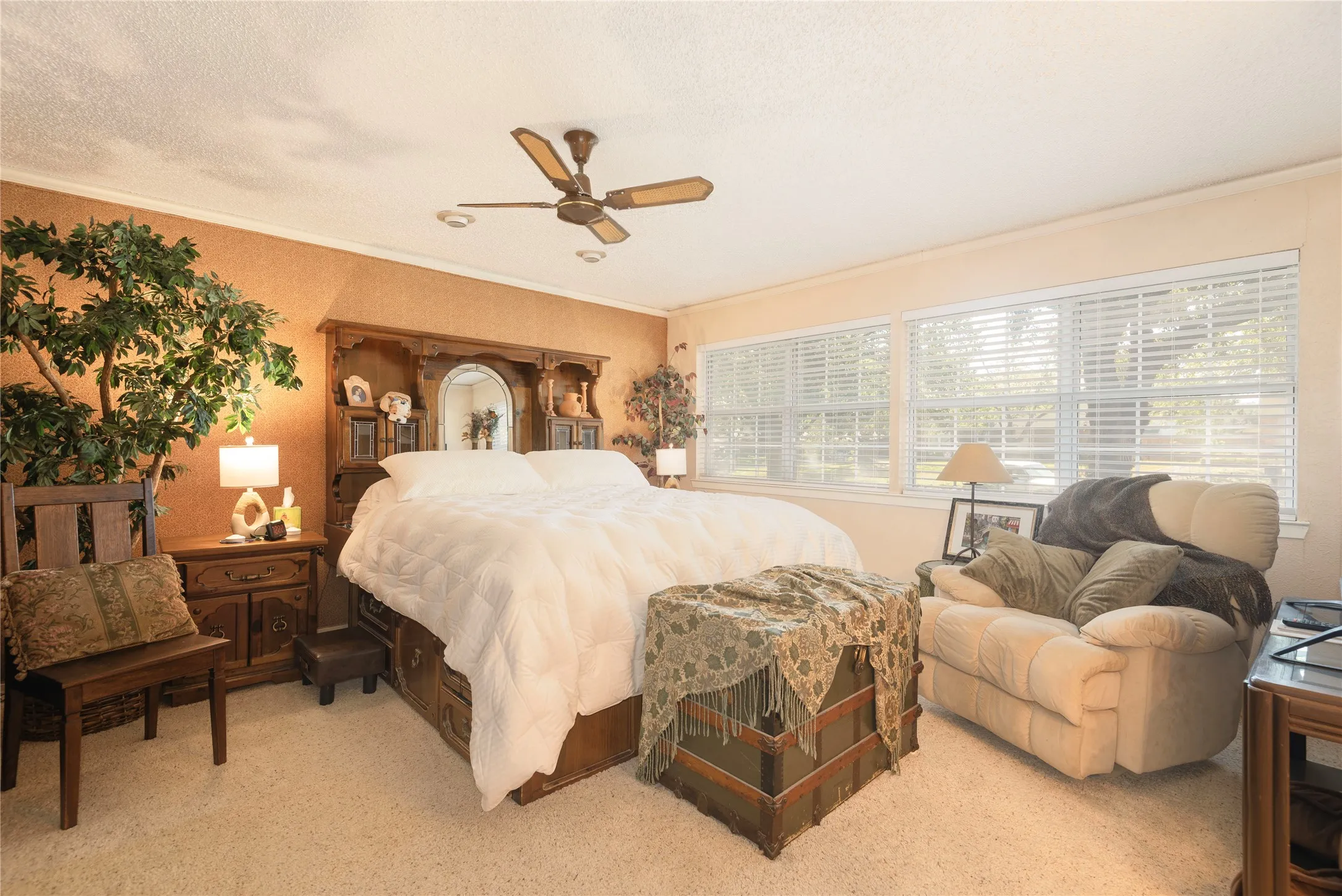 Single Family Residence For Sale in Dallas County , 1909 Linda Lane, Richardson, Texas 75081, 3 Bedroom, 2 Bathroom, 2 Garage spaces, 1,820 Sqft, built in 1977, mls#21409141, Real Estate Agent in Richardson, Homes For Sale in Dallas county, Homes For Sale in Richardson, Realtor in Richardson Texas, Real Estate Brokerage Independent Realty Texas, Luminita Cordes Realtor