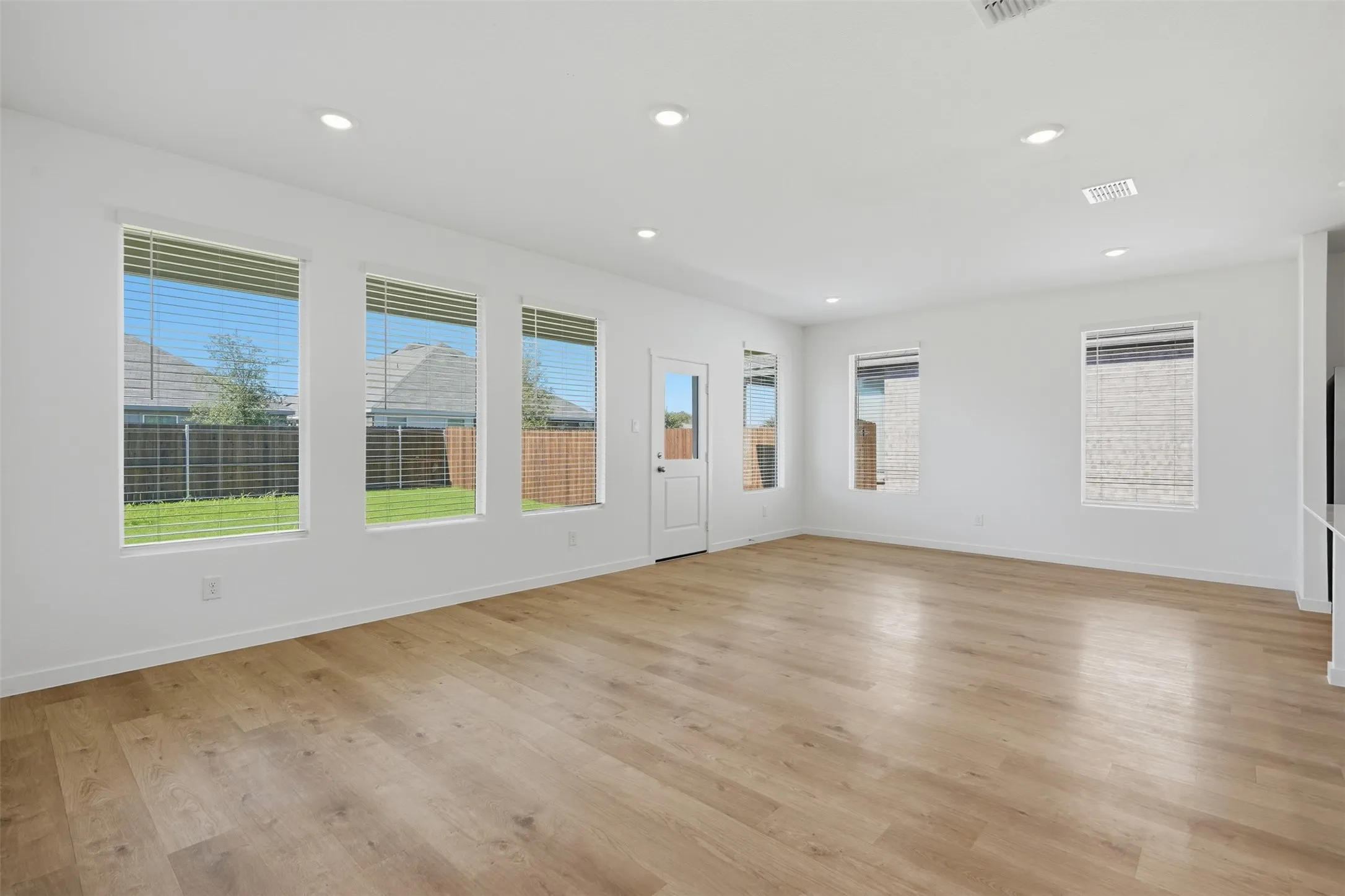 Single Family Residence For Rent in Collin County , 7117 Black Cherry Lane, Mc Kinney, Texas 75071, 3 Bedroom, 2 Bathroom, 2 Garage spaces, 1,801 Sqft, built in 2025, mls#21409142, Real Estate Agent in Mc Kinney, Homes For Rent in Collin county, Homes For Rent in Mc Kinney, Realtor in Mc Kinney Texas, Real Estate Brokerage Independent Realty Texas, Luminita Cordes Realtor