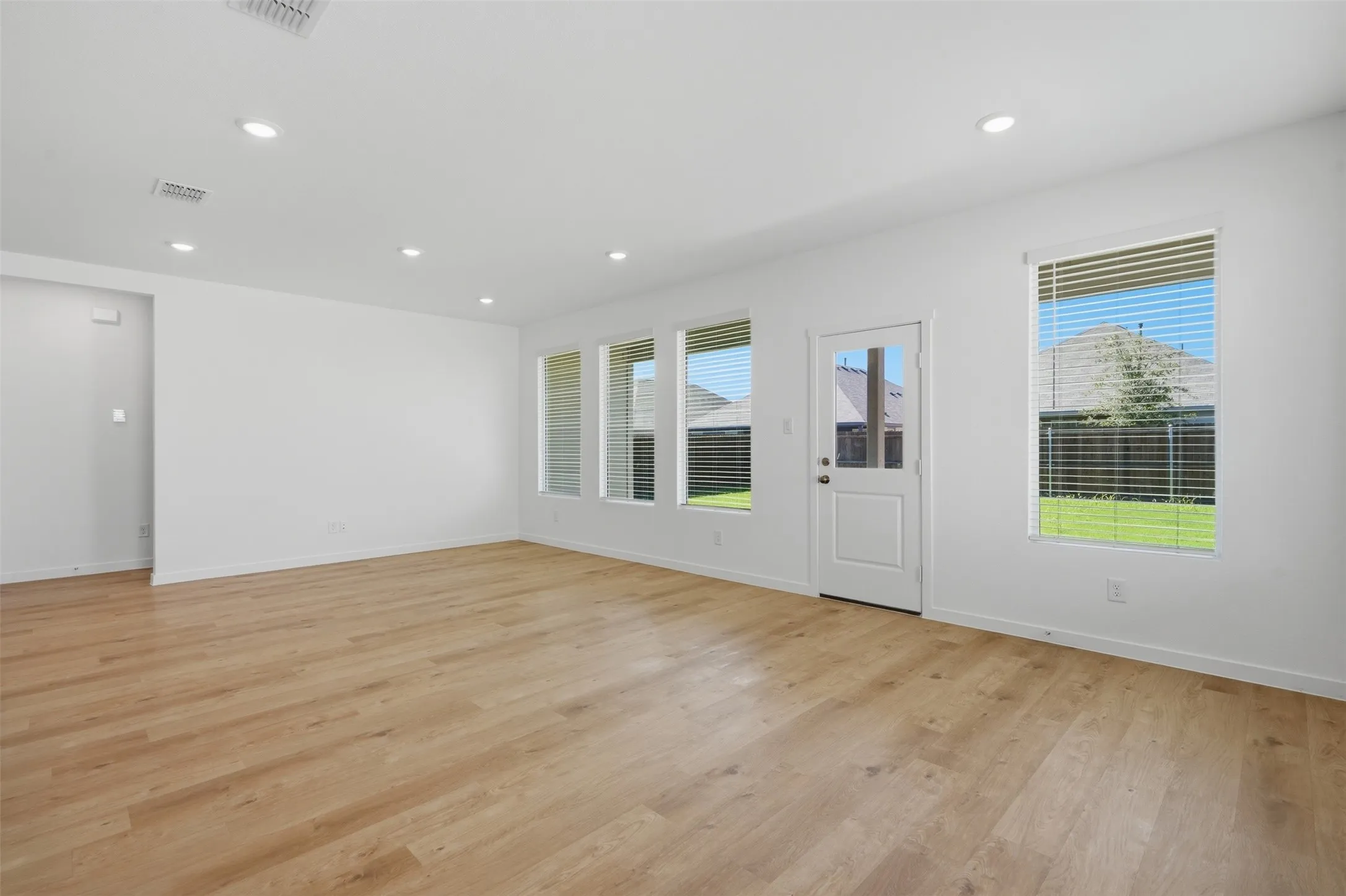 Single Family Residence For Rent in Collin County , 7117 Black Cherry Lane, Mc Kinney, Texas 75071, 3 Bedroom, 2 Bathroom, 2 Garage spaces, 1,801 Sqft, built in 2025, mls#21409142, Real Estate Agent in Mc Kinney, Homes For Rent in Collin county, Homes For Rent in Mc Kinney, Realtor in Mc Kinney Texas, Real Estate Brokerage Independent Realty Texas, Luminita Cordes Realtor