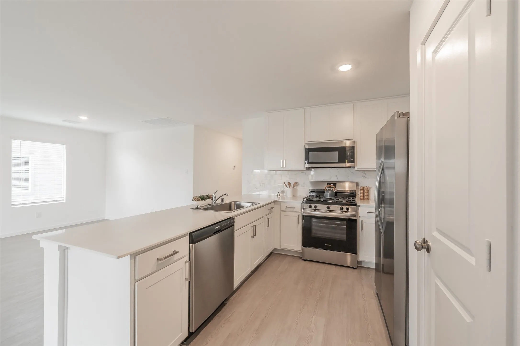 Single Family Residence For Rent in Tarrant County , 3013 Tooley Drive, Fort Worth, Texas 76179, 4 Bedroom, 2 Bathroom, 2 Garage spaces, 1,667 Sqft, built in 2026, mls#21408311, Real Estate Agent in Fort Worth, Homes For Rent in Tarrant county, Homes For Rent in Fort Worth, Realtor in Fort Worth Texas, Real Estate Brokerage Independent Realty Texas, Luminita Cordes Realtor