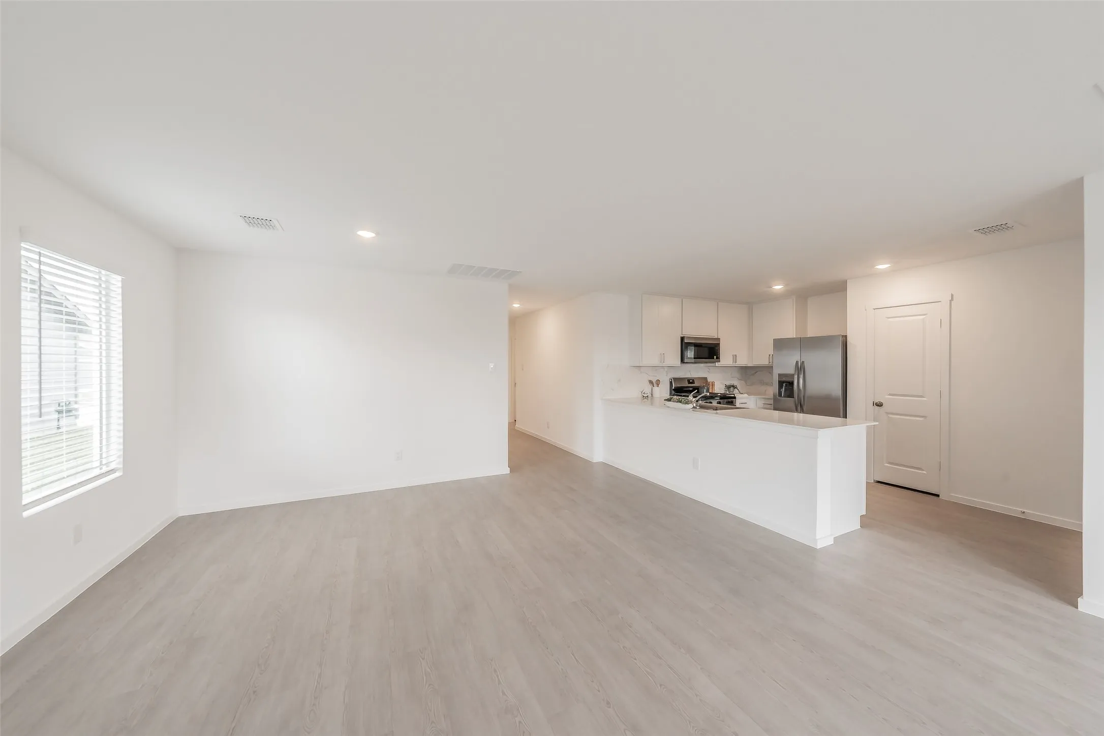 Single Family Residence For Rent in Tarrant County , 3013 Tooley Drive, Fort Worth, Texas 76179, 4 Bedroom, 2 Bathroom, 2 Garage spaces, 1,667 Sqft, built in 2026, mls#21408311, Real Estate Agent in Fort Worth, Homes For Rent in Tarrant county, Homes For Rent in Fort Worth, Realtor in Fort Worth Texas, Real Estate Brokerage Independent Realty Texas, Luminita Cordes Realtor