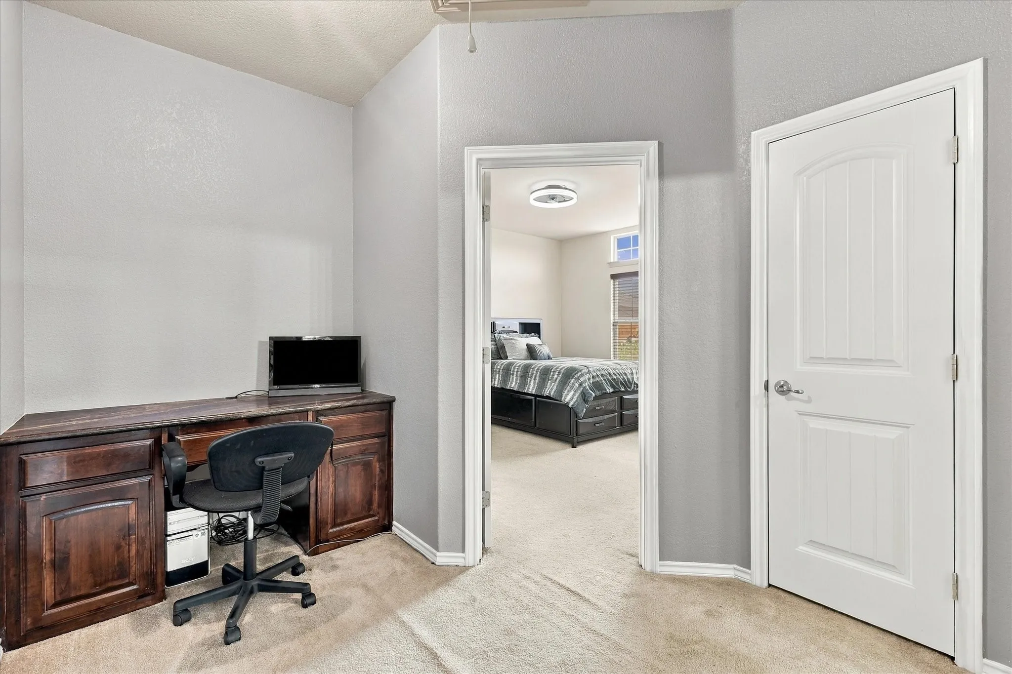 Single Family Residence For Sale in Denton County , 3132 Buckthorn Lane, Denton, Texas 76226, 4 Bedroom, 3 Bathroom, 2 Garage spaces, 3,003 Sqft, built in 2013, mls#21409143, Real Estate Agent in Denton, Homes For Sale in Denton county, Homes For Sale in Denton, Realtor in Denton Texas, Real Estate Brokerage Independent Realty Texas, Luminita Cordes Realtor