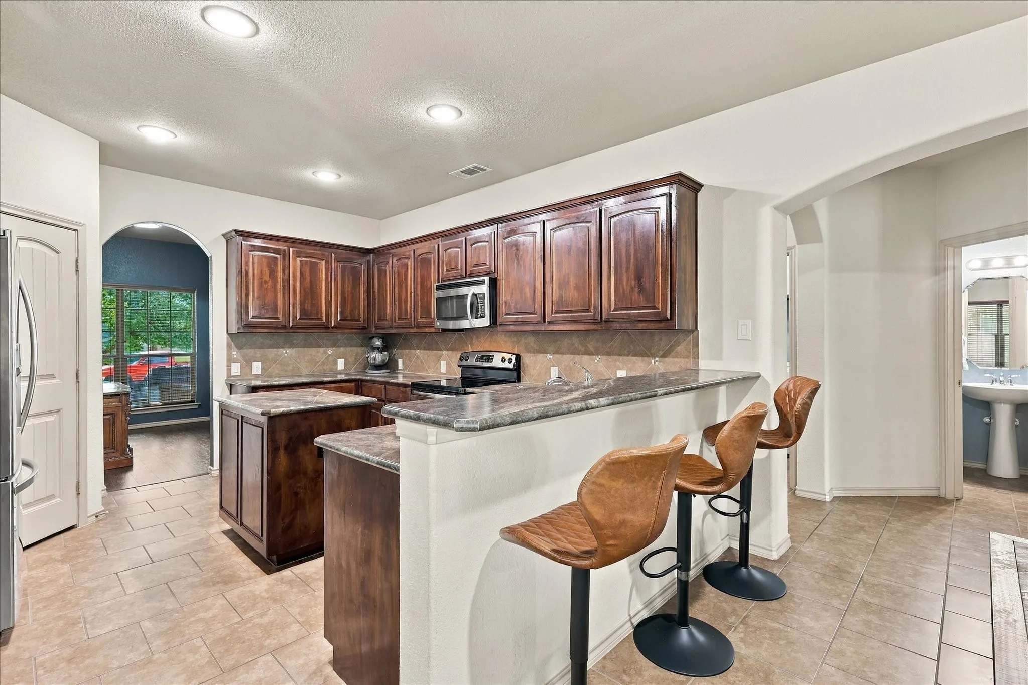 Single Family Residence For Sale in Denton County , 3132 Buckthorn Lane, Denton, Texas 76226, 4 Bedroom, 3 Bathroom, 2 Garage spaces, 3,003 Sqft, built in 2013, mls#21409143, Real Estate Agent in Denton, Homes For Sale in Denton county, Homes For Sale in Denton, Realtor in Denton Texas, Real Estate Brokerage Independent Realty Texas, Luminita Cordes Realtor