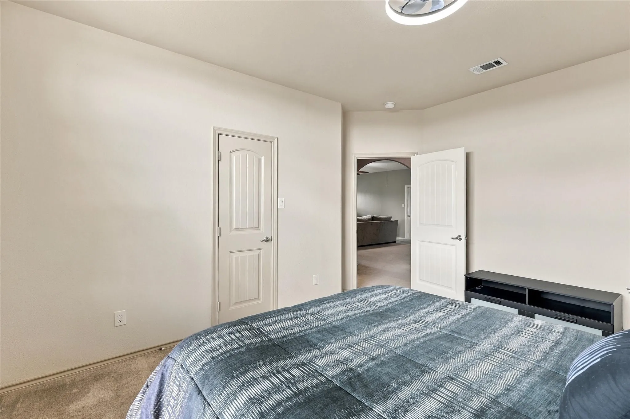 Single Family Residence For Sale in Denton County , 3132 Buckthorn Lane, Denton, Texas 76226, 4 Bedroom, 3 Bathroom, 2 Garage spaces, 3,003 Sqft, built in 2013, mls#21409143, Real Estate Agent in Denton, Homes For Sale in Denton county, Homes For Sale in Denton, Realtor in Denton Texas, Real Estate Brokerage Independent Realty Texas, Luminita Cordes Realtor