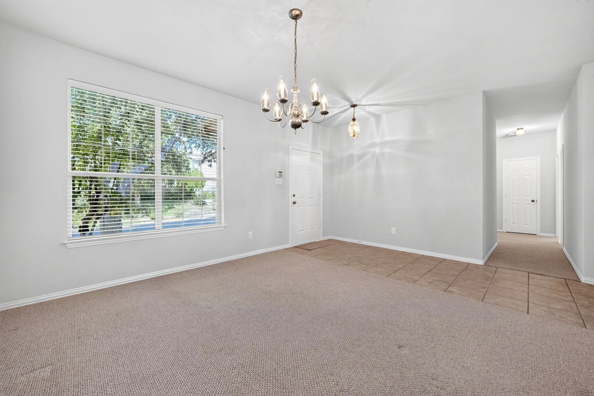 Single Family Residence For Sale in Rockwall County , 2923 Tangleglen Drive, Rockwall, Texas 75032, 4 Bedroom, 2 Bathroom, 2 Garage spaces, 1,991 Sqft, built in 2004, mls#21409130, Real Estate Agent in Rockwall, Homes For Sale in Rockwall county, Homes For Sale in Rockwall, Realtor in Rockwall Texas, Real Estate Brokerage Independent Realty Texas, Luminita Cordes Realtor