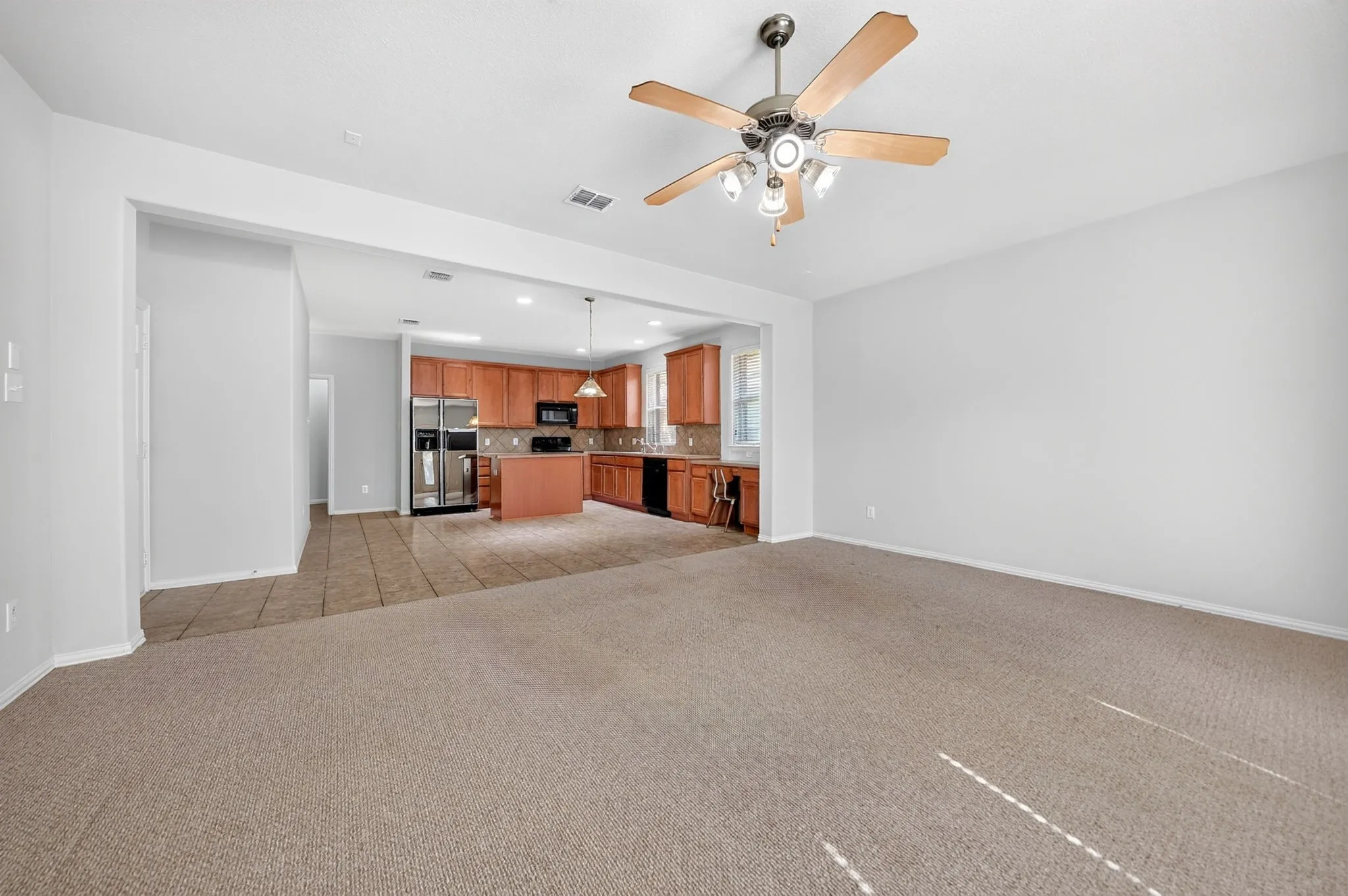 Single Family Residence For Sale in Rockwall County , 2923 Tangleglen Drive, Rockwall, Texas 75032, 4 Bedroom, 2 Bathroom, 2 Garage spaces, 1,991 Sqft, built in 2004, mls#21409130, Real Estate Agent in Rockwall, Homes For Sale in Rockwall county, Homes For Sale in Rockwall, Realtor in Rockwall Texas, Real Estate Brokerage Independent Realty Texas, Luminita Cordes Realtor