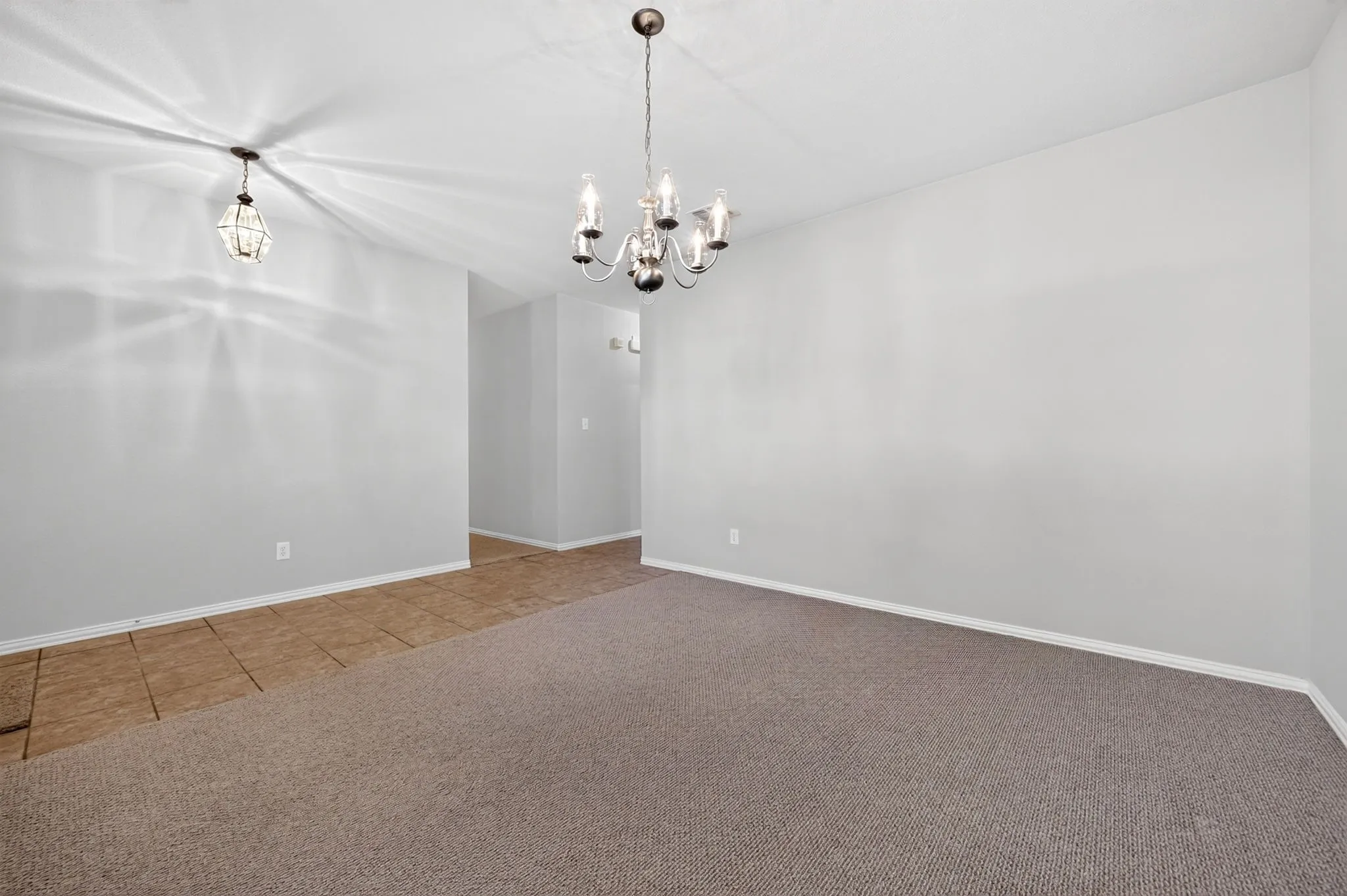 Single Family Residence For Sale in Rockwall County , 2923 Tangleglen Drive, Rockwall, Texas 75032, 4 Bedroom, 2 Bathroom, 2 Garage spaces, 1,991 Sqft, built in 2004, mls#21409130, Real Estate Agent in Rockwall, Homes For Sale in Rockwall county, Homes For Sale in Rockwall, Realtor in Rockwall Texas, Real Estate Brokerage Independent Realty Texas, Luminita Cordes Realtor