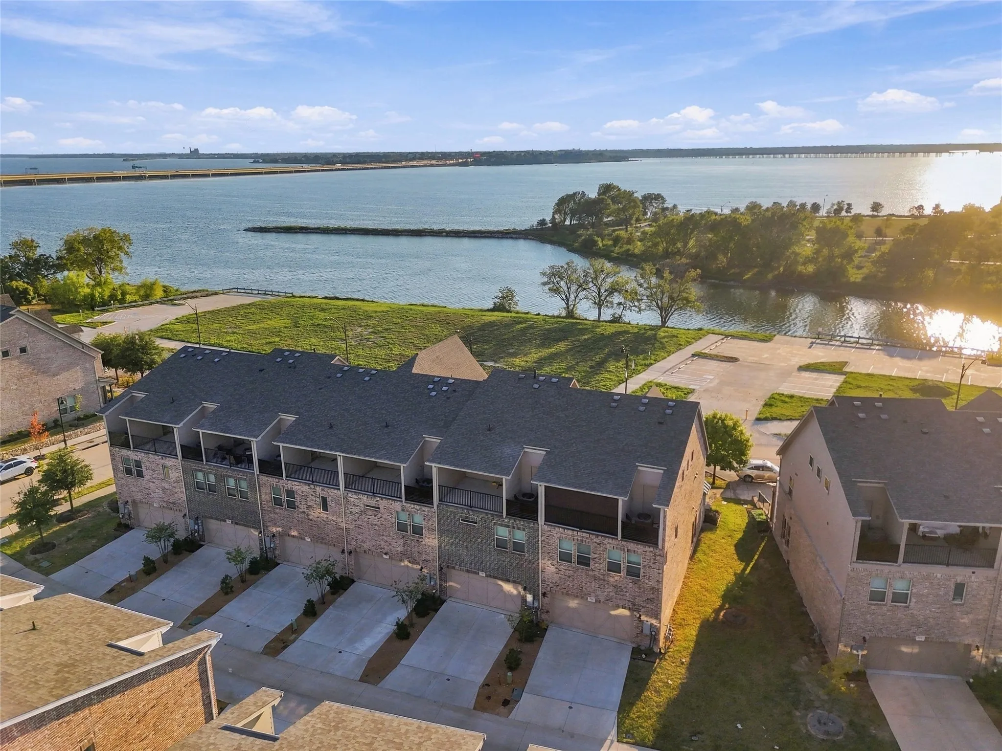 Condominium For Rent in Dallas County , 7849 Sunset Boulevard, Rowlett, Texas 75088, 3 Bedroom, 3 Bathroom, 2 Garage spaces, 2,174 Sqft, built in 2023, mls#21408993, Real Estate Agent in Rowlett, Homes For Rent in Dallas county, Homes For Rent in Rowlett, Realtor in Rowlett Texas, Real Estate Brokerage Independent Realty Texas, Luminita Cordes Realtor
