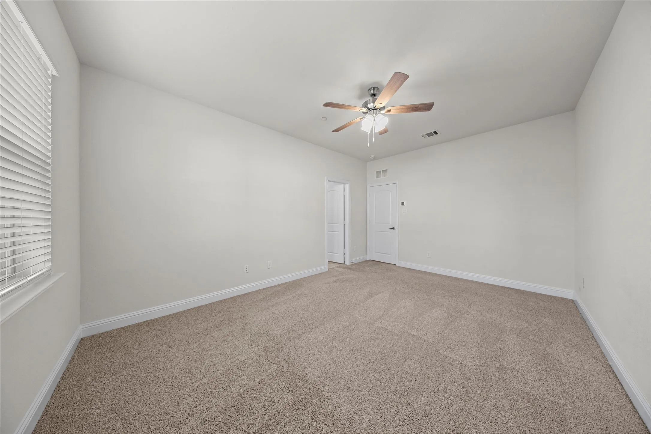 Condominium For Rent in Dallas County , 7849 Sunset Boulevard, Rowlett, Texas 75088, 3 Bedroom, 3 Bathroom, 2 Garage spaces, 2,174 Sqft, built in 2023, mls#21408993, Real Estate Agent in Rowlett, Homes For Rent in Dallas county, Homes For Rent in Rowlett, Realtor in Rowlett Texas, Real Estate Brokerage Independent Realty Texas, Luminita Cordes Realtor