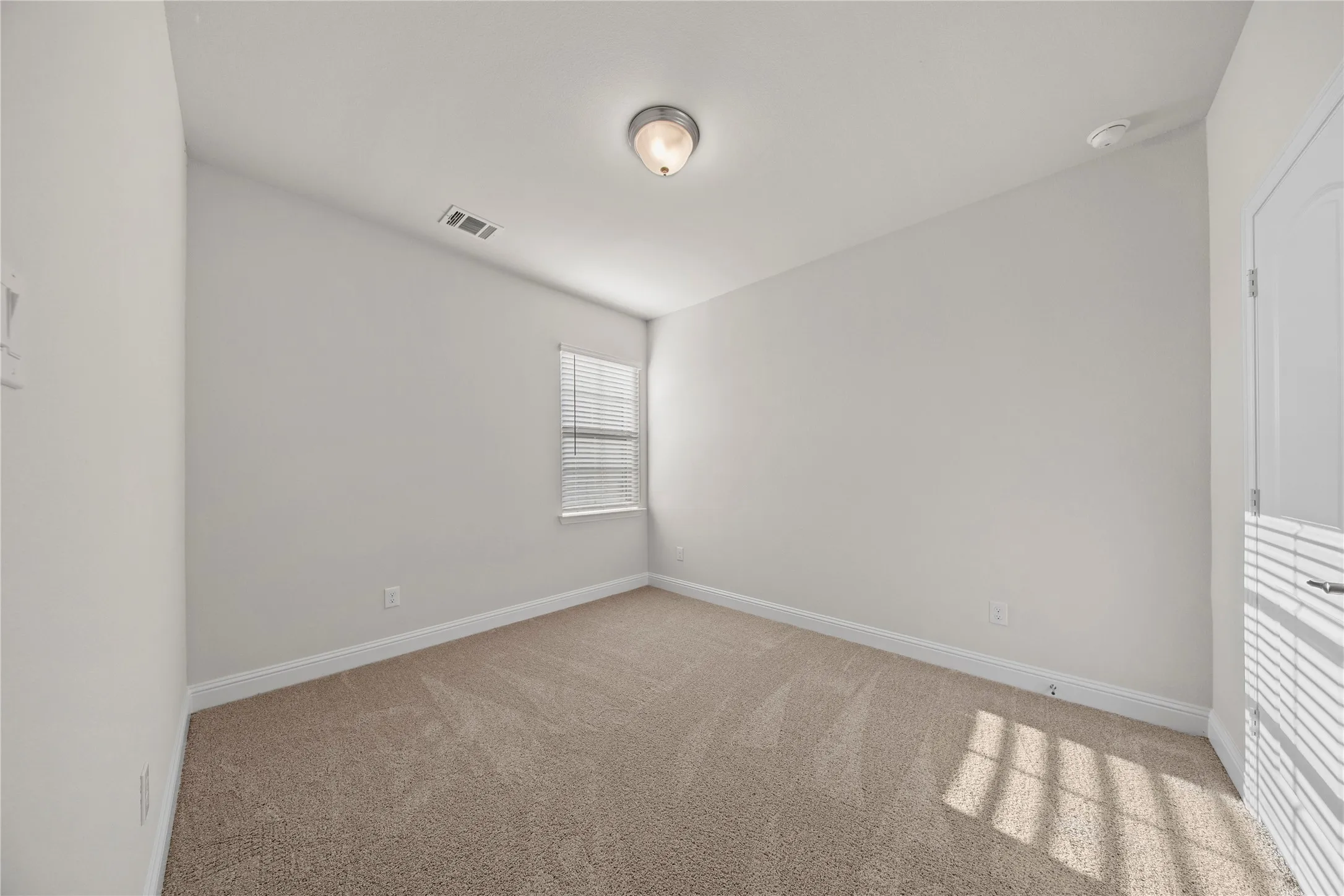 Condominium For Rent in Dallas County , 7849 Sunset Boulevard, Rowlett, Texas 75088, 3 Bedroom, 3 Bathroom, 2 Garage spaces, 2,174 Sqft, built in 2023, mls#21408993, Real Estate Agent in Rowlett, Homes For Rent in Dallas county, Homes For Rent in Rowlett, Realtor in Rowlett Texas, Real Estate Brokerage Independent Realty Texas, Luminita Cordes Realtor