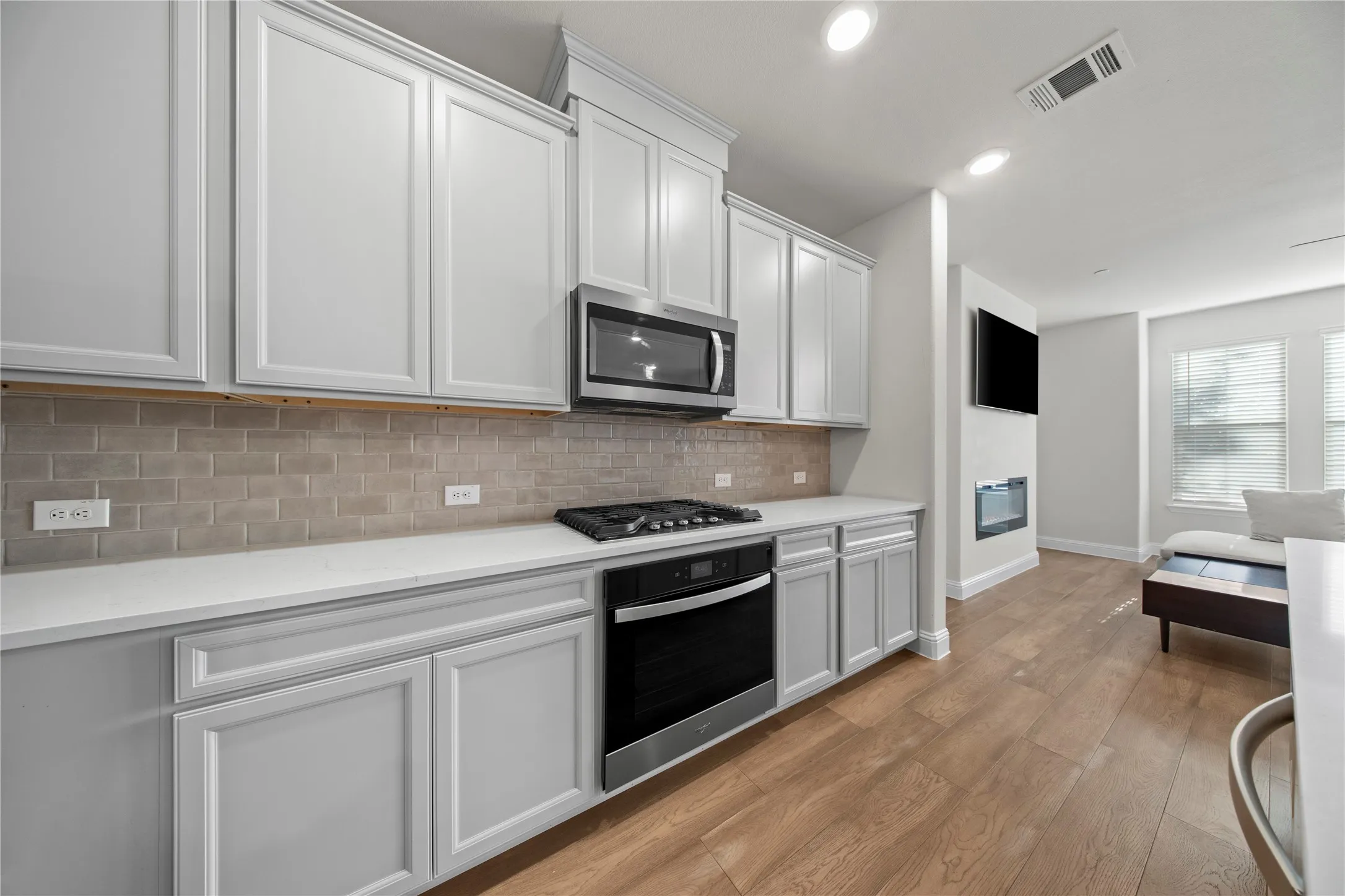Condominium For Rent in Dallas County , 7849 Sunset Boulevard, Rowlett, Texas 75088, 3 Bedroom, 3 Bathroom, 2 Garage spaces, 2,174 Sqft, built in 2023, mls#21408993, Real Estate Agent in Rowlett, Homes For Rent in Dallas county, Homes For Rent in Rowlett, Realtor in Rowlett Texas, Real Estate Brokerage Independent Realty Texas, Luminita Cordes Realtor