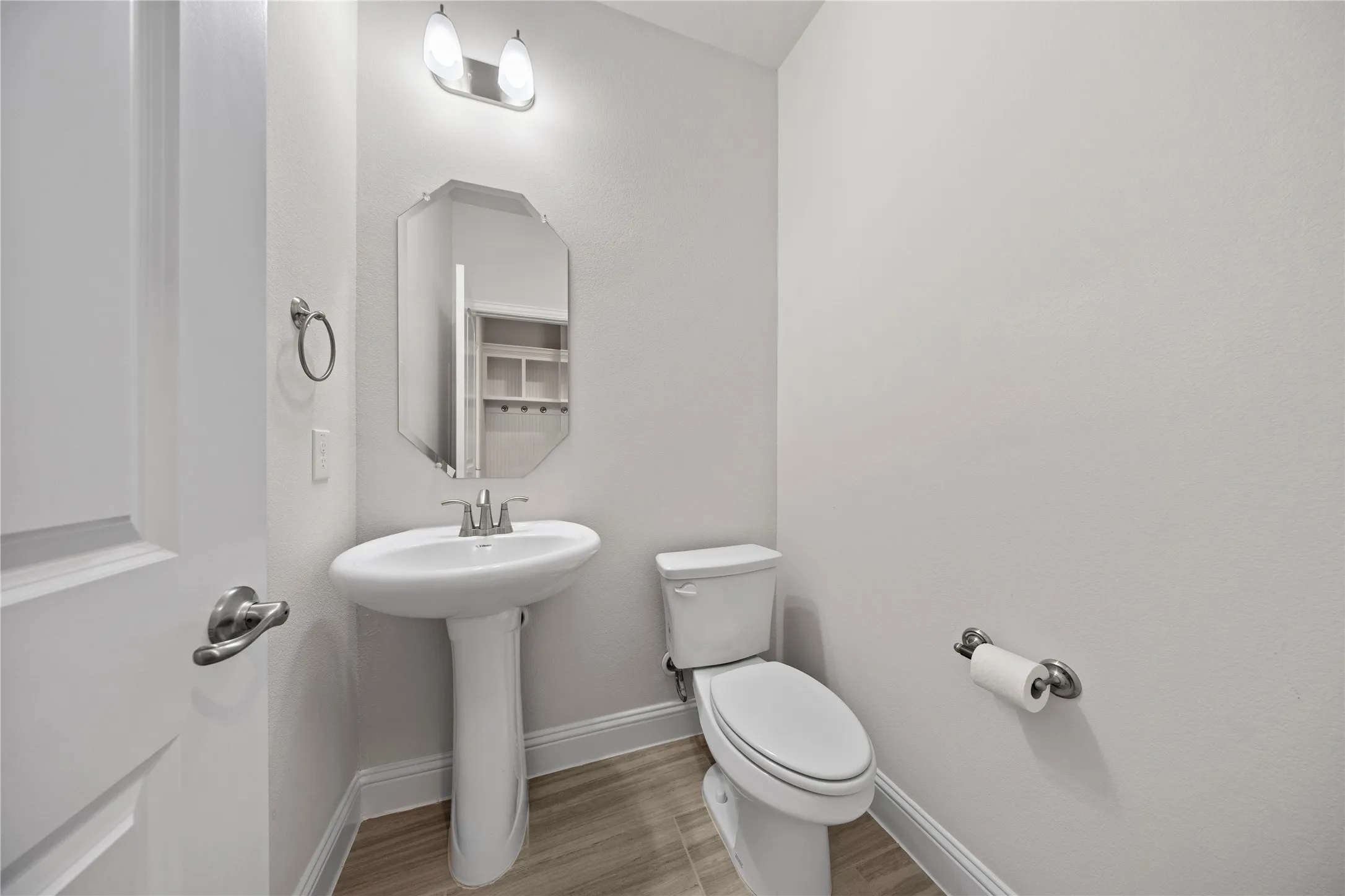 Condominium For Rent in Dallas County , 7849 Sunset Boulevard, Rowlett, Texas 75088, 3 Bedroom, 3 Bathroom, 2 Garage spaces, 2,174 Sqft, built in 2023, mls#21408993, Real Estate Agent in Rowlett, Homes For Rent in Dallas county, Homes For Rent in Rowlett, Realtor in Rowlett Texas, Real Estate Brokerage Independent Realty Texas, Luminita Cordes Realtor