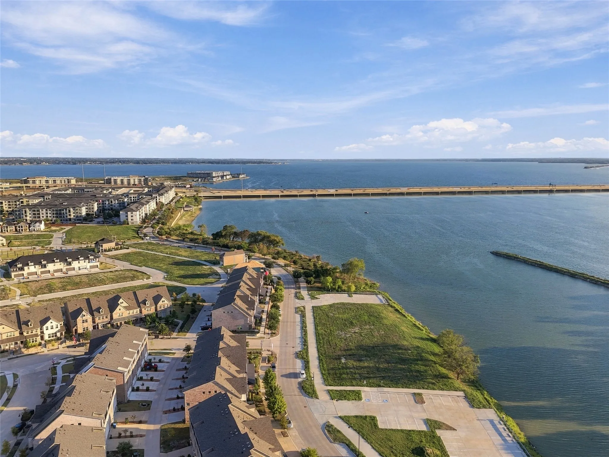 Condominium For Rent in Dallas County , 7849 Sunset Boulevard, Rowlett, Texas 75088, 3 Bedroom, 3 Bathroom, 2 Garage spaces, 2,174 Sqft, built in 2023, mls#21408993, Real Estate Agent in Rowlett, Homes For Rent in Dallas county, Homes For Rent in Rowlett, Realtor in Rowlett Texas, Real Estate Brokerage Independent Realty Texas, Luminita Cordes Realtor