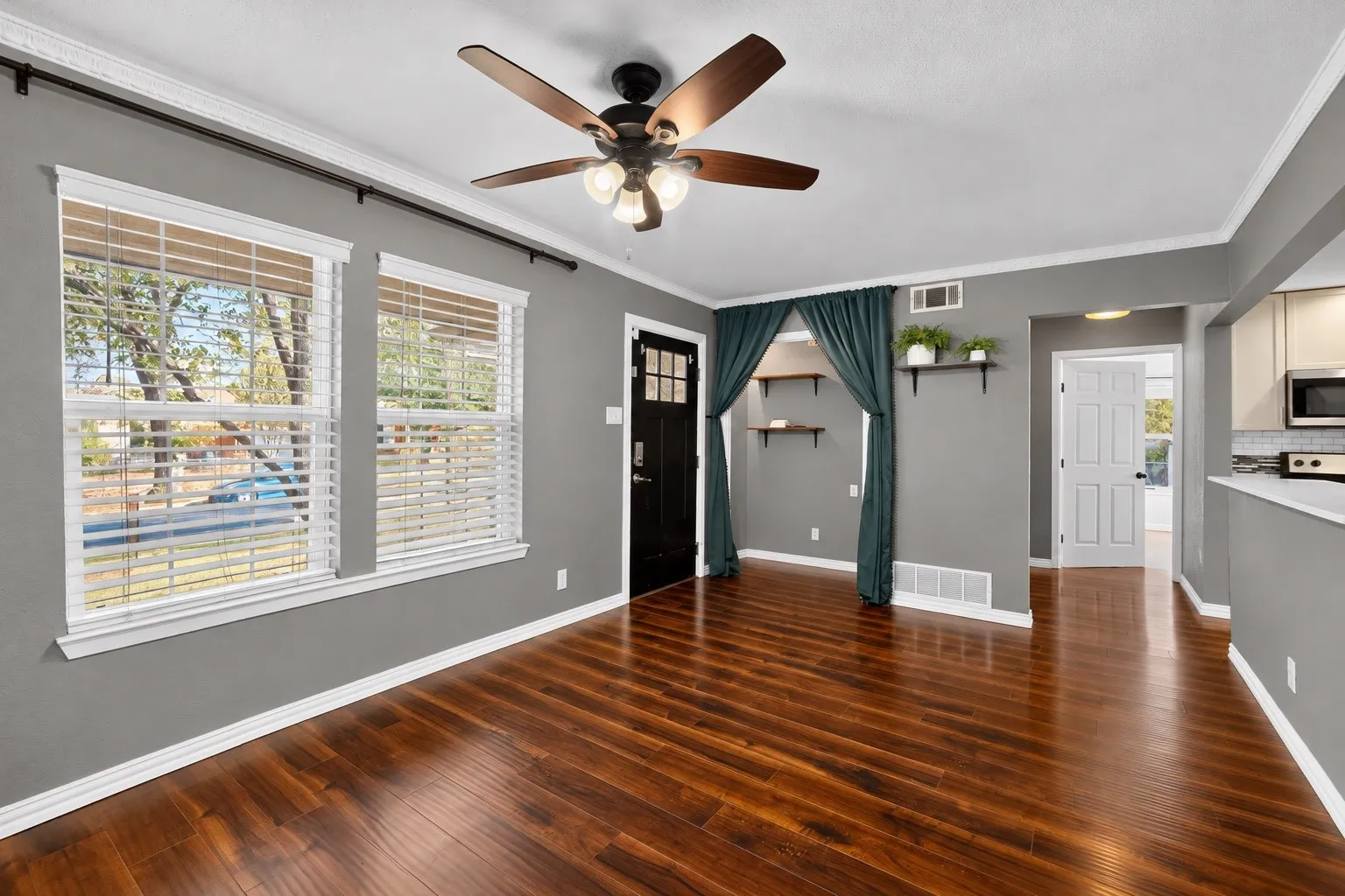 Single Family Residence For Sale in Dallas County , 2822 Materhorn Drive, Dallas, Texas 75228, 3 Bedroom, 2 Bathroom, Garage spaces, 1,458 Sqft, built in 1954, mls#21396487, Real Estate Agent in Dallas, Homes For Sale in Dallas county, Homes For Sale in Dallas, Realtor in Dallas Texas, Real Estate Brokerage Independent Realty Texas, Luminita Cordes Realtor