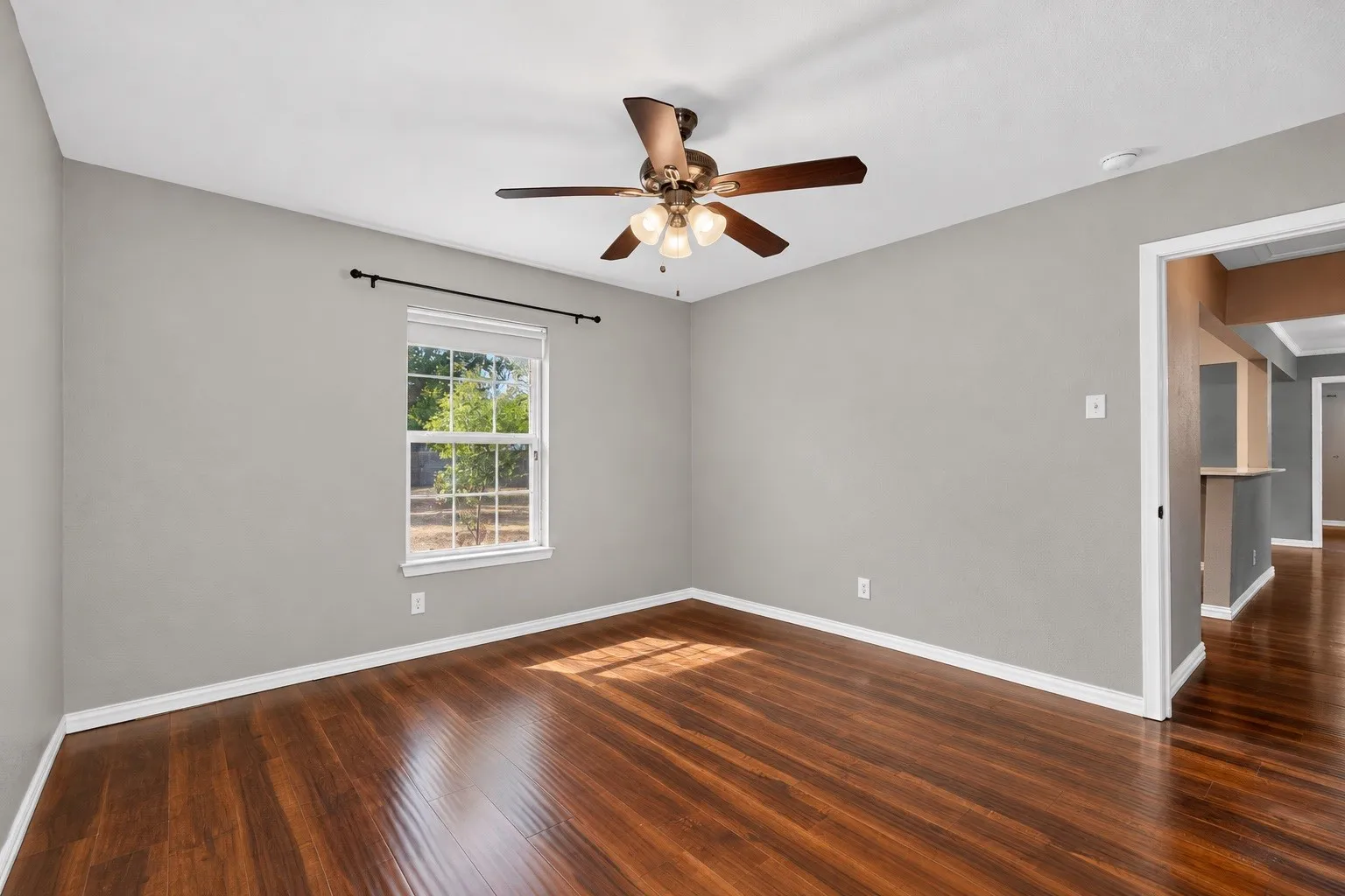 Single Family Residence For Sale in Dallas County , 2822 Materhorn Drive, Dallas, Texas 75228, 3 Bedroom, 2 Bathroom, Garage spaces, 1,458 Sqft, built in 1954, mls#21396487, Real Estate Agent in Dallas, Homes For Sale in Dallas county, Homes For Sale in Dallas, Realtor in Dallas Texas, Real Estate Brokerage Independent Realty Texas, Luminita Cordes Realtor