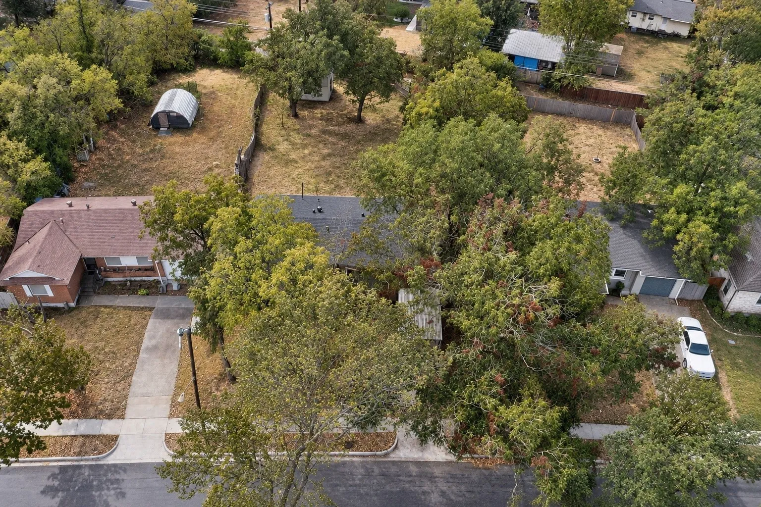 Single Family Residence For Sale in Dallas County , 2822 Materhorn Drive, Dallas, Texas 75228, 3 Bedroom, 2 Bathroom, Garage spaces, 1,458 Sqft, built in 1954, mls#21396487, Real Estate Agent in Dallas, Homes For Sale in Dallas county, Homes For Sale in Dallas, Realtor in Dallas Texas, Real Estate Brokerage Independent Realty Texas, Luminita Cordes Realtor