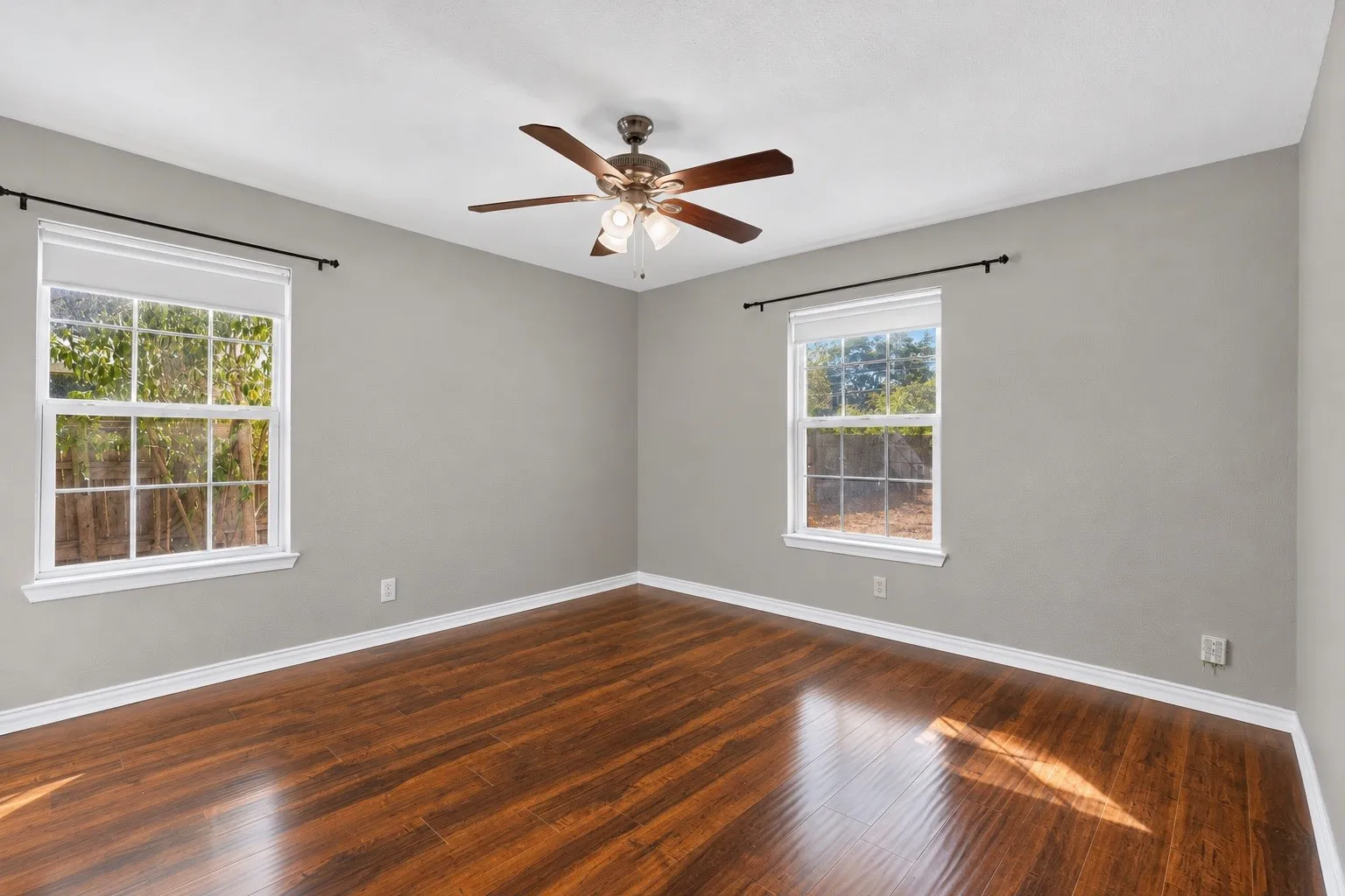 Single Family Residence For Sale in Dallas County , 2822 Materhorn Drive, Dallas, Texas 75228, 3 Bedroom, 2 Bathroom, Garage spaces, 1,458 Sqft, built in 1954, mls#21396487, Real Estate Agent in Dallas, Homes For Sale in Dallas county, Homes For Sale in Dallas, Realtor in Dallas Texas, Real Estate Brokerage Independent Realty Texas, Luminita Cordes Realtor