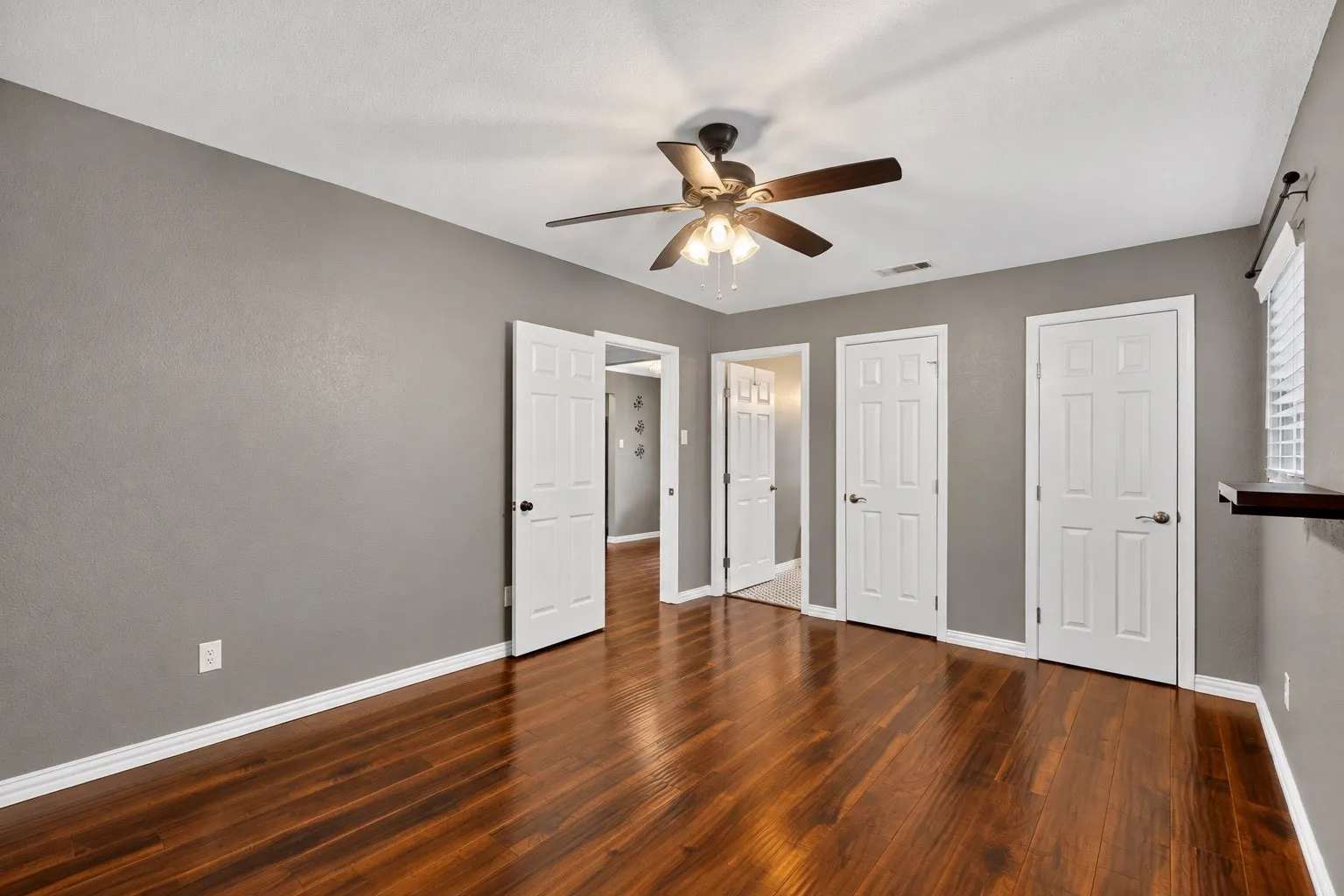 Single Family Residence For Sale in Dallas County , 2822 Materhorn Drive, Dallas, Texas 75228, 3 Bedroom, 2 Bathroom, Garage spaces, 1,458 Sqft, built in 1954, mls#21396487, Real Estate Agent in Dallas, Homes For Sale in Dallas county, Homes For Sale in Dallas, Realtor in Dallas Texas, Real Estate Brokerage Independent Realty Texas, Luminita Cordes Realtor