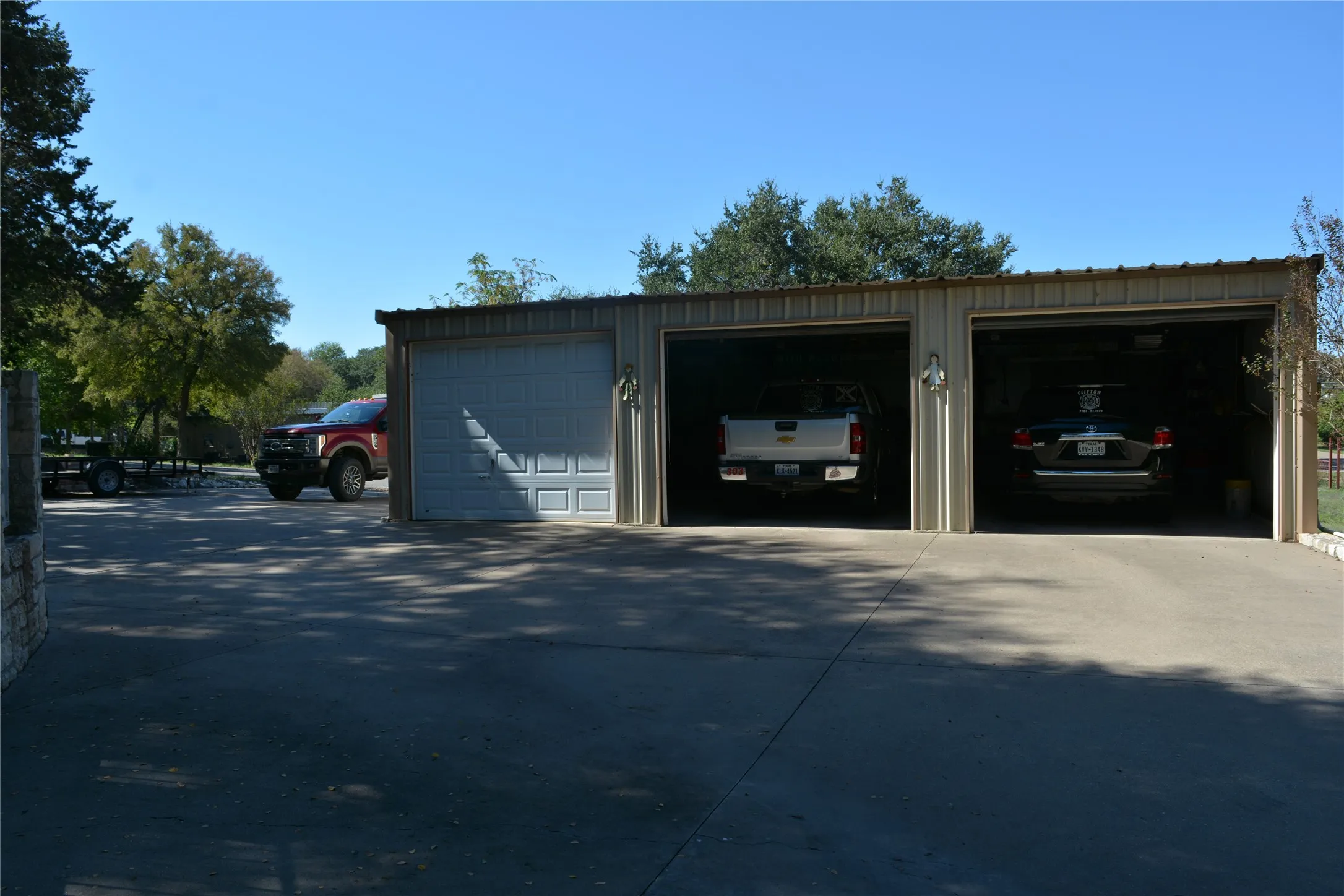 Manufactured Home For Sale in Bosque County , 298 County Road 1700, Clifton, Texas 76634, 3 Bedroom, 2 Bathroom, 3 Garage spaces, 2,048 Sqft, built in 2004, mls#21409150, Real Estate Agent in Clifton, Homes For Sale in Bosque county, Homes For Sale in Clifton, Realtor in Clifton Texas, Real Estate Brokerage Independent Realty Texas, Luminita Cordes Realtor