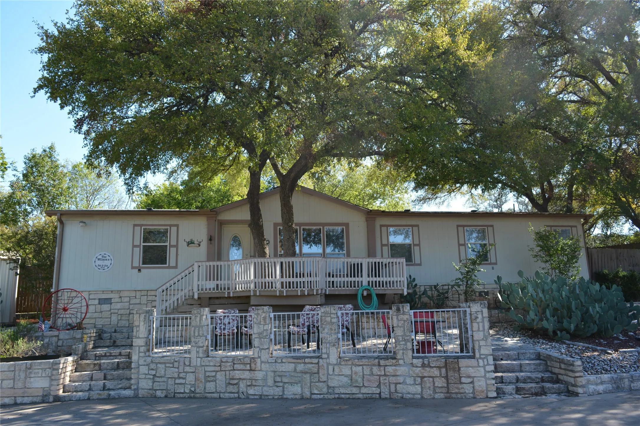 Manufactured Home For Sale in Bosque County , 298 County Road 1700, Clifton, Texas 76634, 3 Bedroom, 2 Bathroom, 3 Garage spaces, 2,048 Sqft, built in 2004, mls#21409150, Real Estate Agent in Clifton, Homes For Sale in Bosque county, Homes For Sale in Clifton, Realtor in Clifton Texas, Real Estate Brokerage Independent Realty Texas, Luminita Cordes Realtor