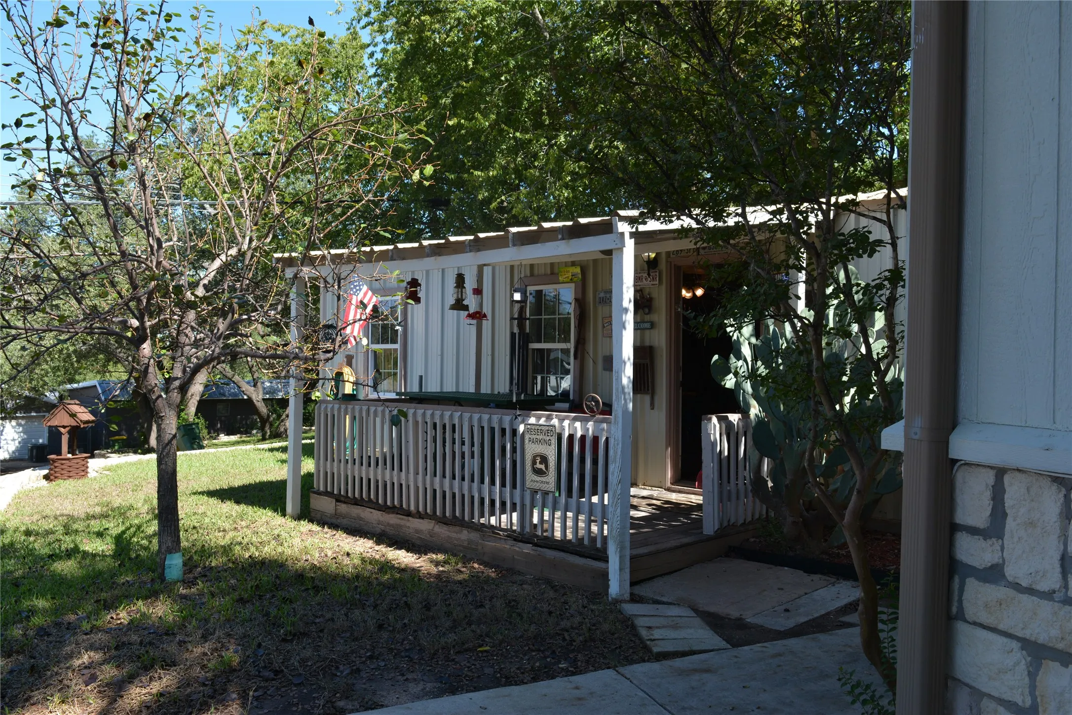 Manufactured Home For Sale in Bosque County , 298 County Road 1700, Clifton, Texas 76634, 3 Bedroom, 2 Bathroom, 3 Garage spaces, 2,048 Sqft, built in 2004, mls#21409150, Real Estate Agent in Clifton, Homes For Sale in Bosque county, Homes For Sale in Clifton, Realtor in Clifton Texas, Real Estate Brokerage Independent Realty Texas, Luminita Cordes Realtor