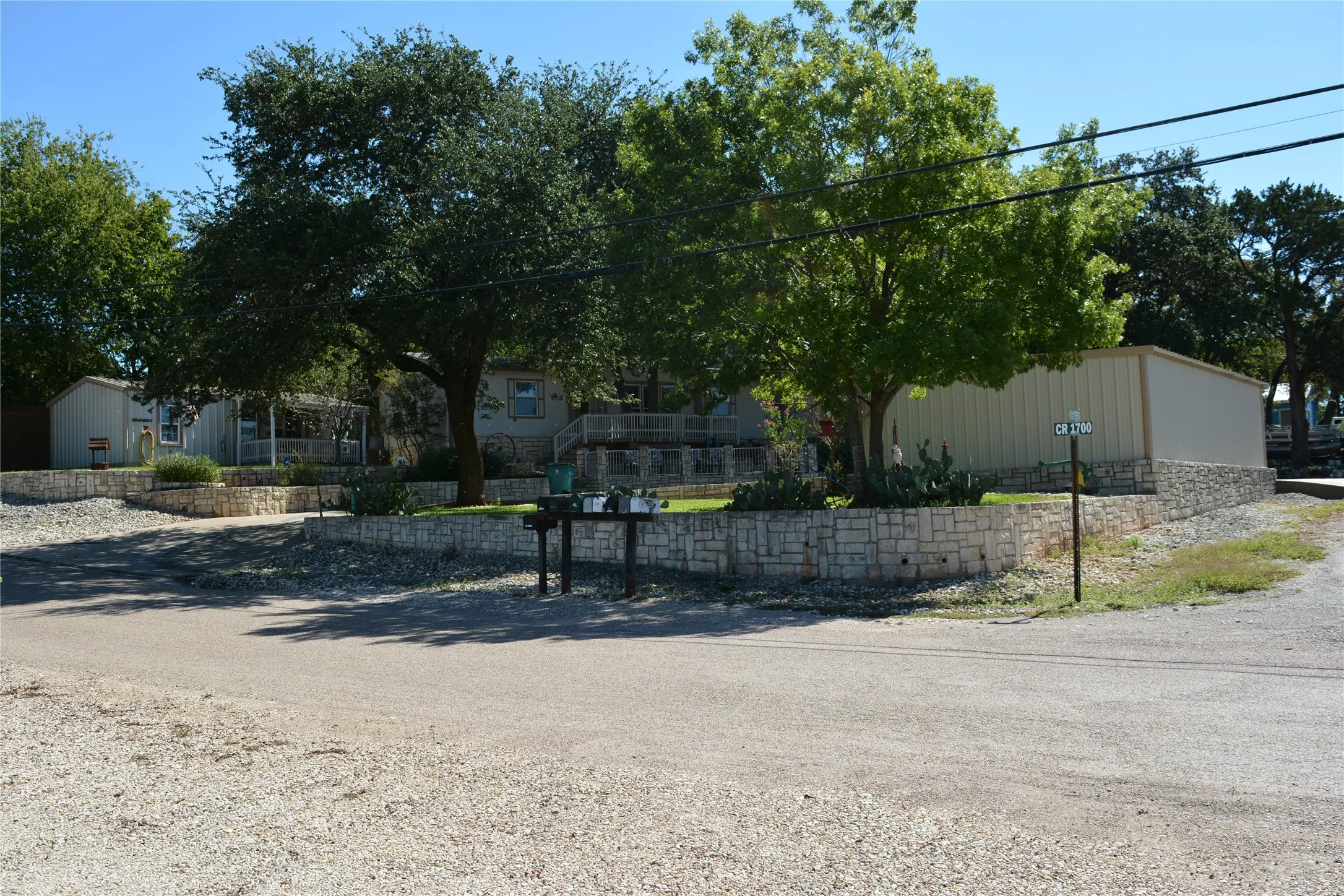 Manufactured Home For Sale in Bosque County , 298 County Road 1700, Clifton, Texas 76634, 3 Bedroom, 2 Bathroom, 3 Garage spaces, 2,048 Sqft, built in 2004, mls#21409150, Real Estate Agent in Clifton, Homes For Sale in Bosque county, Homes For Sale in Clifton, Realtor in Clifton Texas, Real Estate Brokerage Independent Realty Texas, Luminita Cordes Realtor