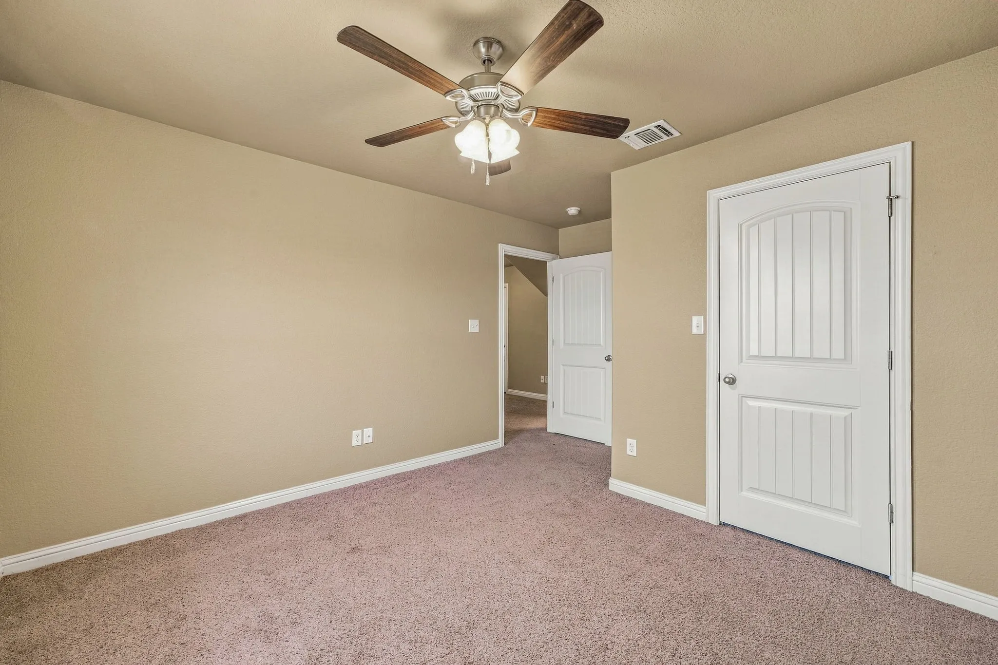 Duplex For Sale in Hood County , 903 Dart Court, Granbury, Texas 76049, 6 Bedroom, 4 Bathroom, 2 Garage spaces, 0 Sqft, built in 2017, mls#21403239, Real Estate Agent in Granbury, Homes For Sale in Hood county, Homes For Sale in Granbury, Realtor in Granbury Texas, Real Estate Brokerage Independent Realty Texas, Luminita Cordes Realtor