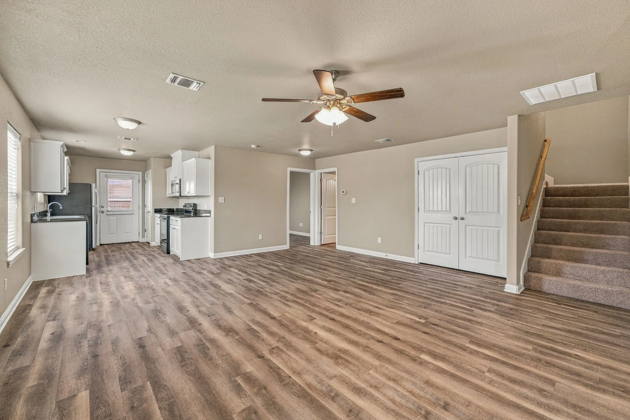 Duplex For Sale in Hood County , 903 Dart Court, Granbury, Texas 76049, 6 Bedroom, 4 Bathroom, 2 Garage spaces, 0 Sqft, built in 2017, mls#21403239, Real Estate Agent in Granbury, Homes For Sale in Hood county, Homes For Sale in Granbury, Realtor in Granbury Texas, Real Estate Brokerage Independent Realty Texas, Luminita Cordes Realtor