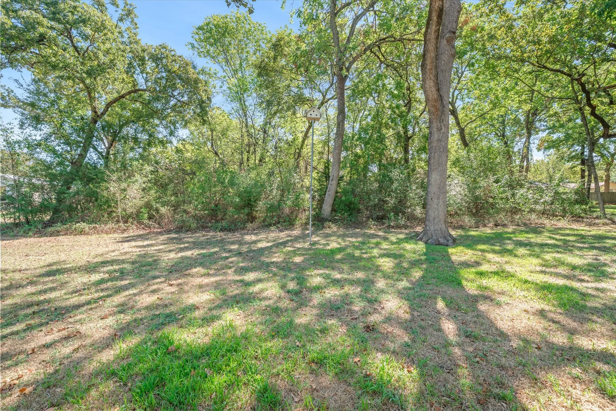 Single Family Residence For Sale in Van Zandt County , 1310 Woodland Drive, Canton, Texas 75103, 3 Bedroom, 2 Bathroom, Garage spaces, 1,284 Sqft, built in 1969, mls#21408717, Real Estate Agent in Canton, Homes For Sale in Van Zandt county, Homes For Sale in Canton, Realtor in Canton Texas, Real Estate Brokerage Independent Realty Texas, Luminita Cordes Realtor