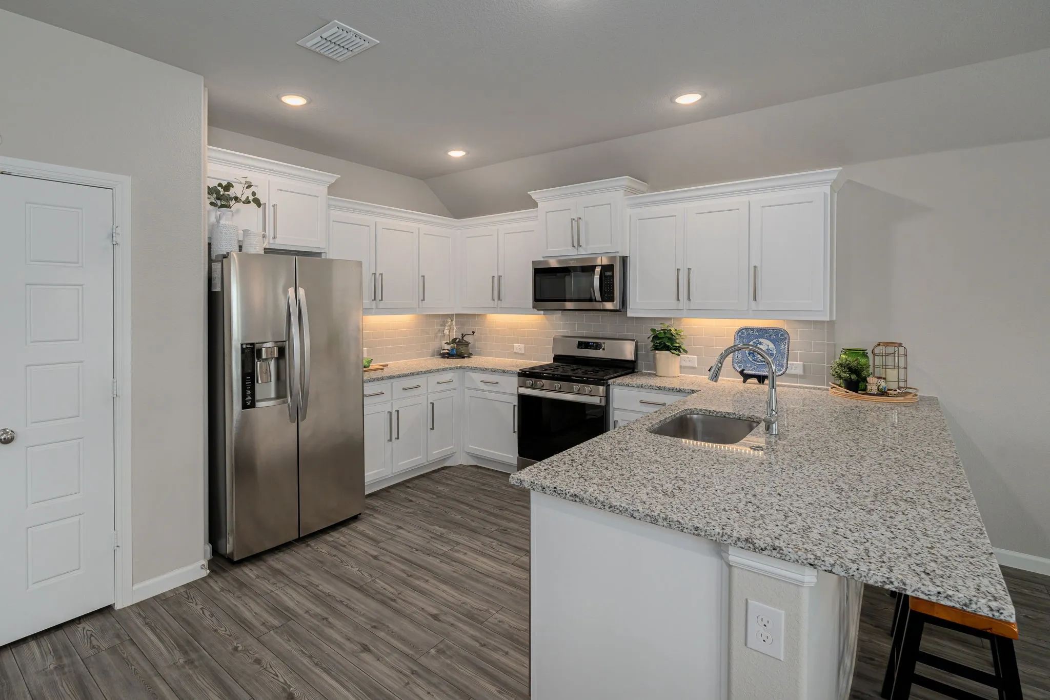 Single Family Residence For Rent in Collin County , 471 Crystal Clear Lane, Princeton, Texas 75407, 4 Bedroom, 2 Bathroom, 2 Garage spaces, 1,810 Sqft, built in 2020, mls#21409164, Real Estate Agent in Princeton, Homes For Rent in Collin county, Homes For Rent in Princeton, Realtor in Princeton Texas, Real Estate Brokerage Independent Realty Texas, Luminita Cordes Realtor
