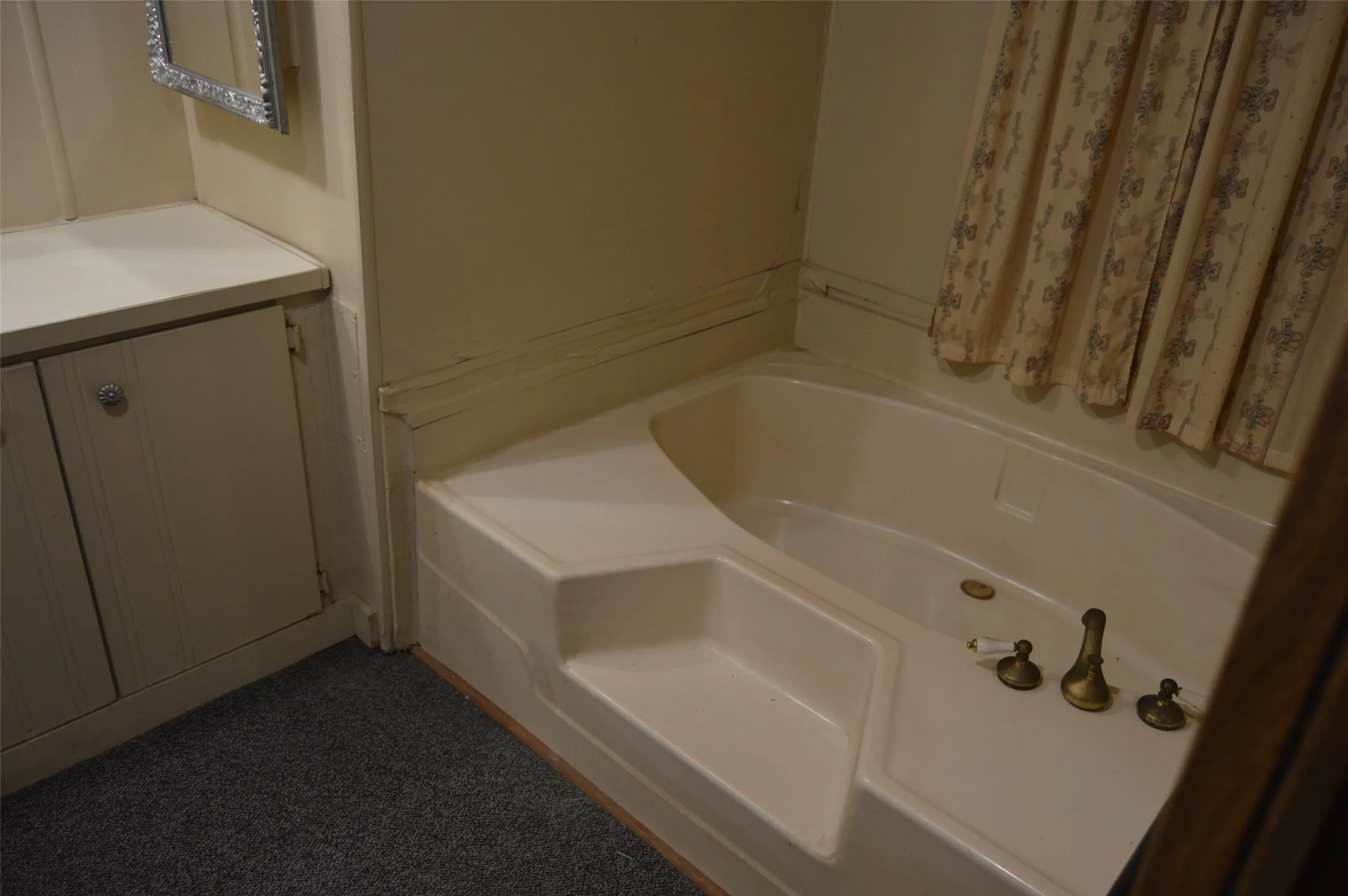 Mobile Home For Sale in Hunt County , 3345 County Road 1125, Farmersville, Texas 75442, 3 Bedroom, 2 Bathroom, 2 Garage spaces, 1,064 Sqft, built in 1980, mls#21409136, Real Estate Agent in Farmersville, Homes For Sale in Hunt county, Homes For Sale in Farmersville, Realtor in Farmersville Texas, Real Estate Brokerage Independent Realty Texas, Luminita Cordes Realtor