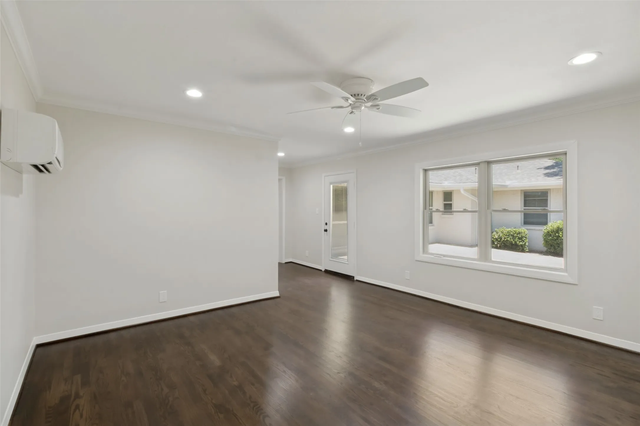 Single Family Residence For Rent in Dallas County , 6908 Lavendale, Dallas, Texas 75230, 4 Bedroom, 3 Bathroom, 2 Garage spaces, 2,786 Sqft, built in 1954, mls#21409171, Real Estate Agent in Dallas, Homes For Rent in Dallas county, Homes For Rent in Dallas, Realtor in Dallas Texas, Real Estate Brokerage Independent Realty Texas, Luminita Cordes Realtor
