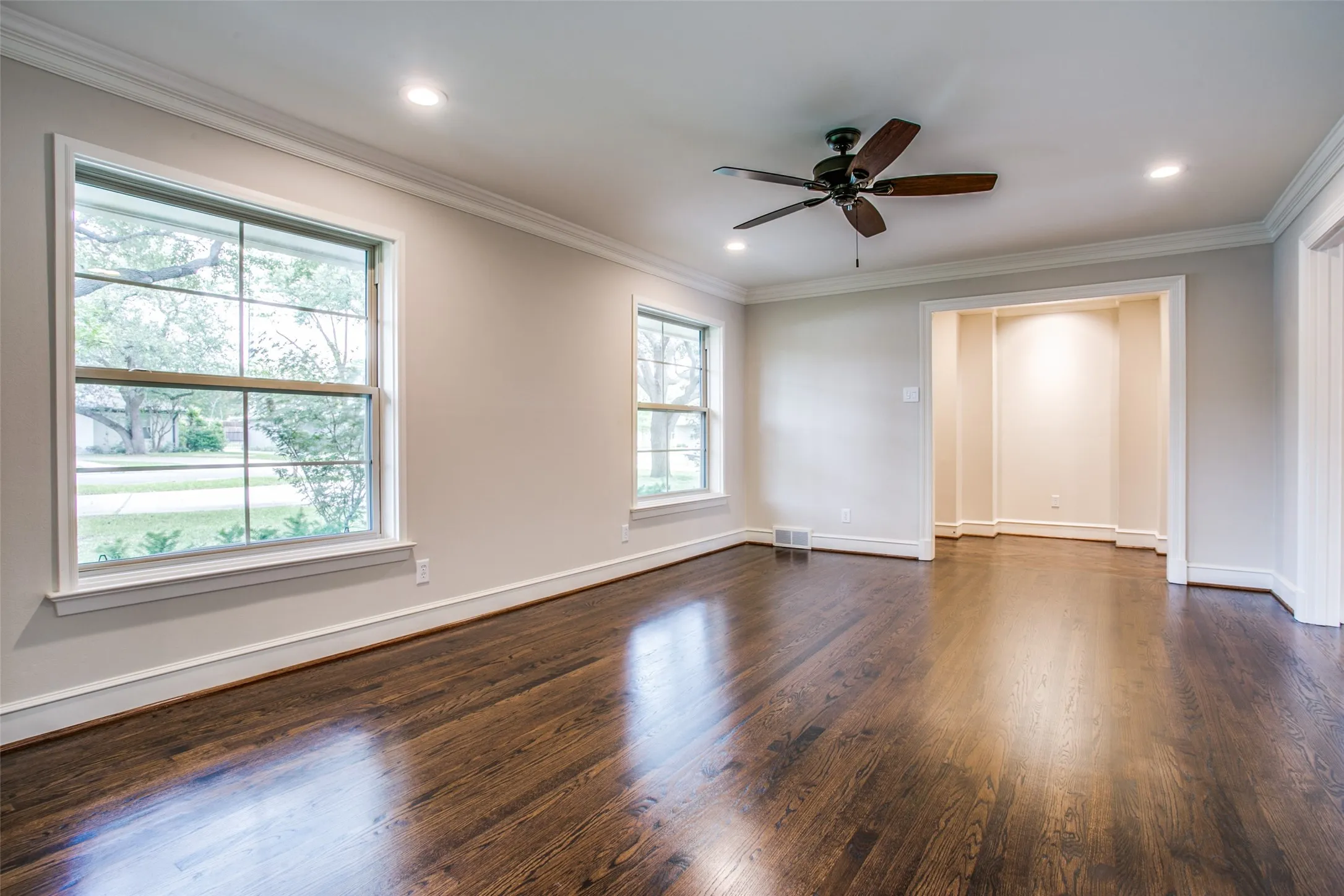 Single Family Residence For Rent in Dallas County , 6908 Lavendale, Dallas, Texas 75230, 4 Bedroom, 3 Bathroom, 2 Garage spaces, 2,786 Sqft, built in 1954, mls#21409171, Real Estate Agent in Dallas, Homes For Rent in Dallas county, Homes For Rent in Dallas, Realtor in Dallas Texas, Real Estate Brokerage Independent Realty Texas, Luminita Cordes Realtor