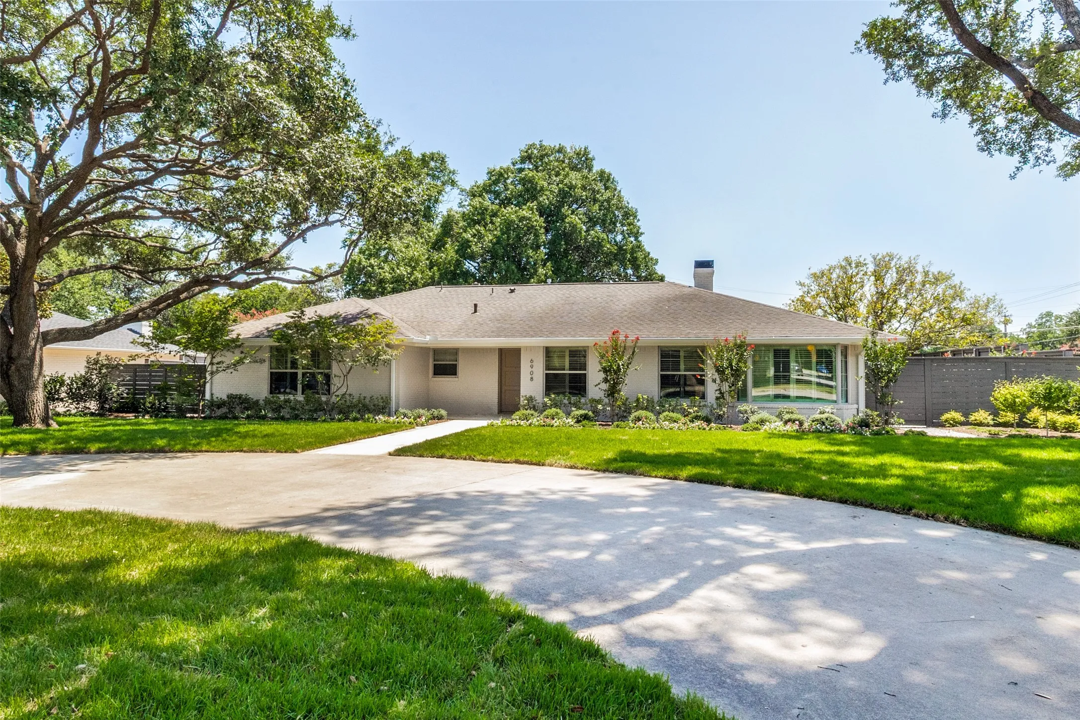 Single Family Residence For Rent