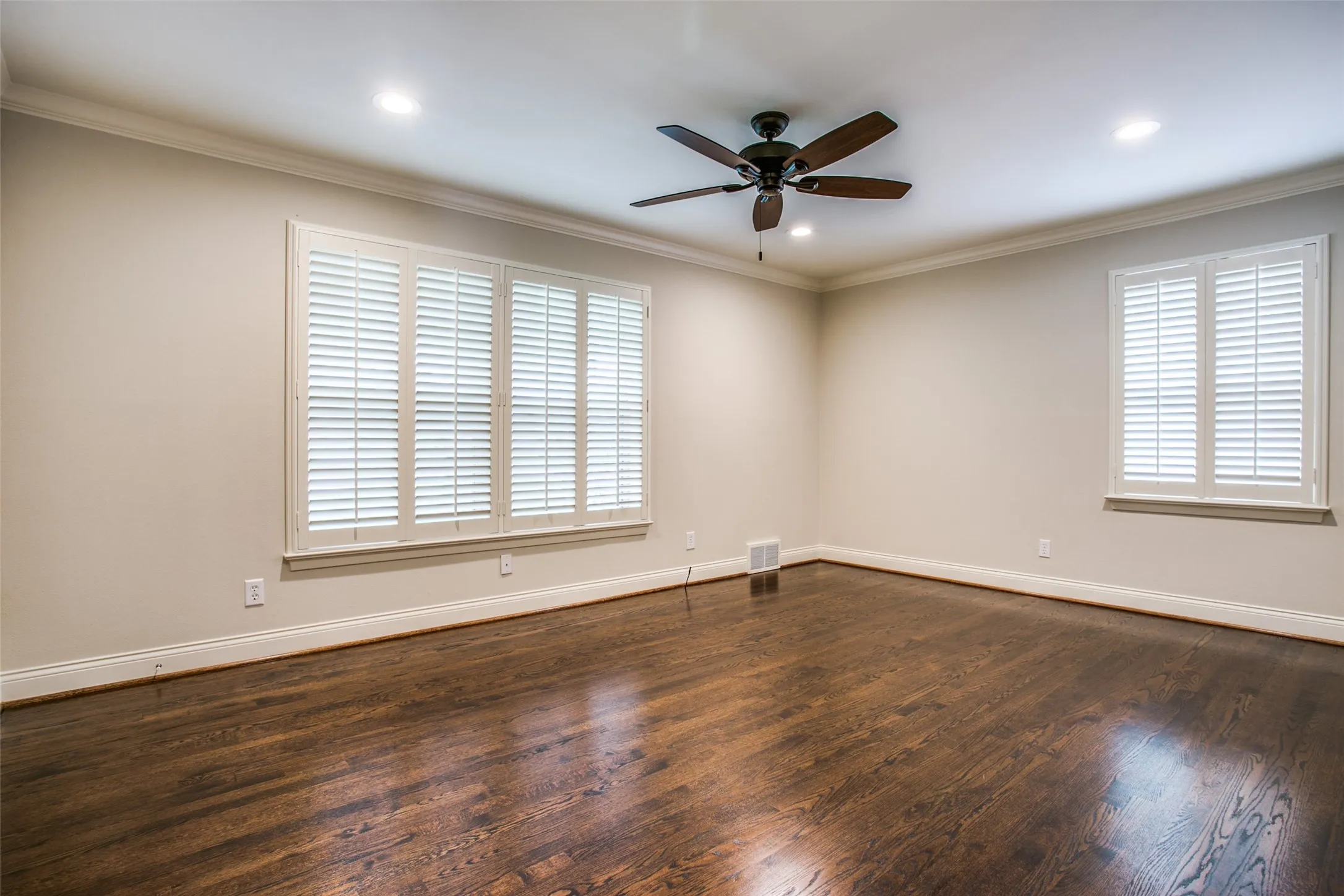 Single Family Residence For Rent in Dallas County , 6908 Lavendale, Dallas, Texas 75230, 4 Bedroom, 3 Bathroom, 2 Garage spaces, 2,786 Sqft, built in 1954, mls#21409171, Real Estate Agent in Dallas, Homes For Rent in Dallas county, Homes For Rent in Dallas, Realtor in Dallas Texas, Real Estate Brokerage Independent Realty Texas, Luminita Cordes Realtor