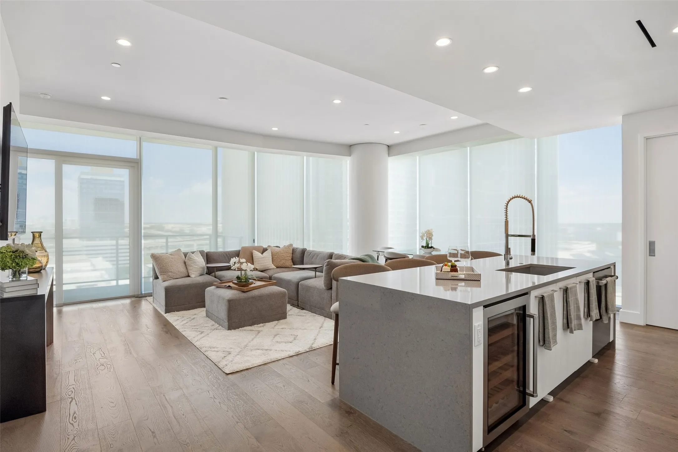 Condominium For Sale in Collin County , 7901 Windrose Avenue 1403, Plano, Texas 75024, 2 Bedroom, 3 Bathroom, 2 Garage spaces, 1,834 Sqft, built in 2019, mls#21409172, Real Estate Agent in Plano, Homes For Sale in Collin county, Homes For Sale in Plano, Realtor in Plano Texas, Real Estate Brokerage Independent Realty Texas, Luminita Cordes Realtor