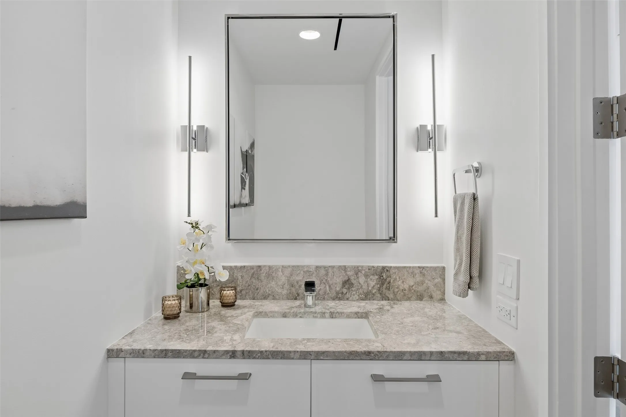Condominium For Sale in Collin County , 7901 Windrose Avenue 1403, Plano, Texas 75024, 2 Bedroom, 3 Bathroom, 2 Garage spaces, 1,834 Sqft, built in 2019, mls#21409172, Real Estate Agent in Plano, Homes For Sale in Collin county, Homes For Sale in Plano, Realtor in Plano Texas, Real Estate Brokerage Independent Realty Texas, Luminita Cordes Realtor