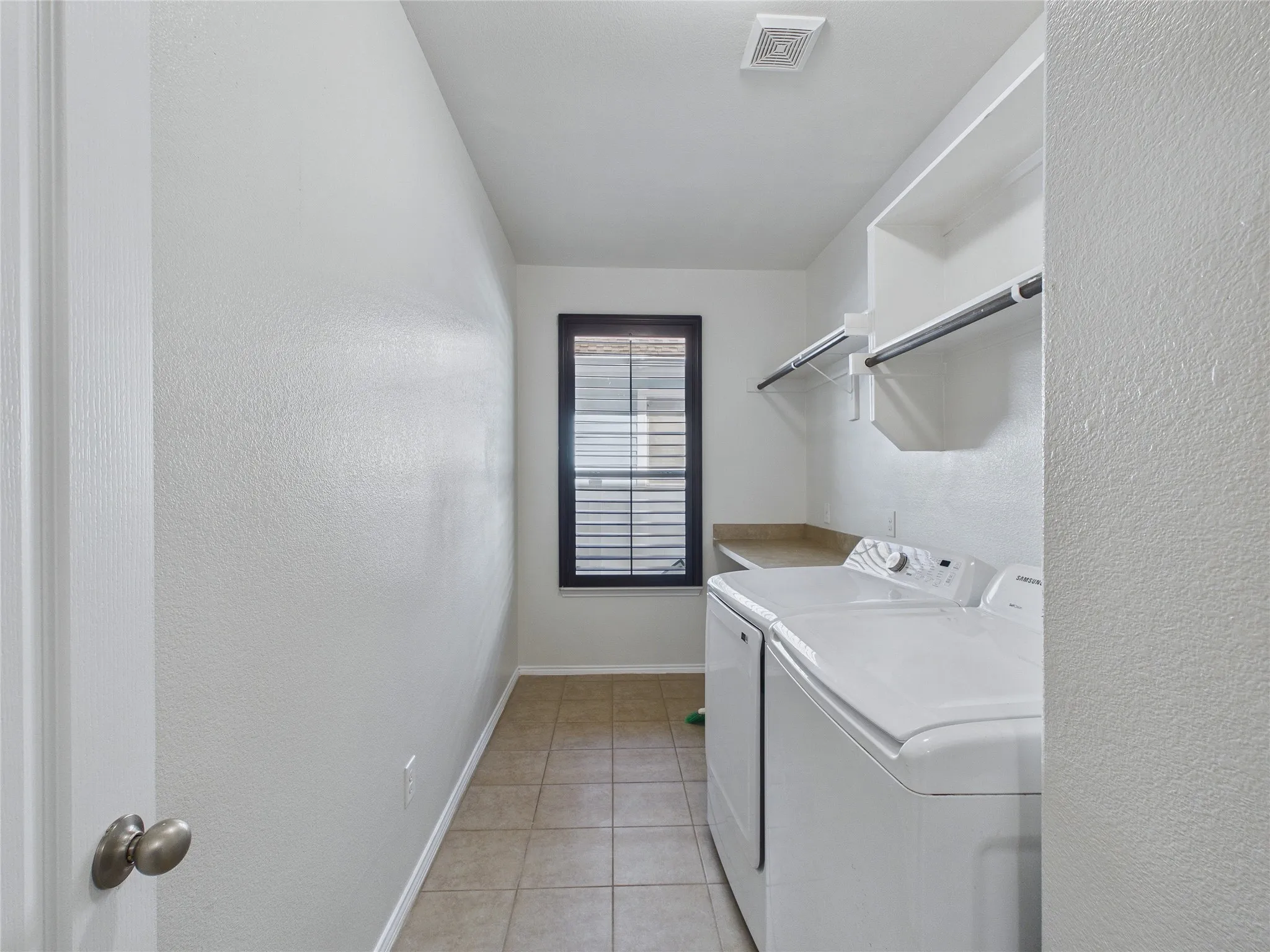 Single Family Residence For Sale in Denton County , 10024 Concord Drive, Providence Village, Texas 76227, 5 Bedroom, 3 Bathroom, 2 Garage spaces, 3,995 Sqft, built in 2012, mls#21409174, Real Estate Agent in Providence Village, Homes For Sale in Denton county, Homes For Sale in Providence Village, Realtor in Providence Village Texas, Real Estate Brokerage Independent Realty Texas, Luminita Cordes Realtor