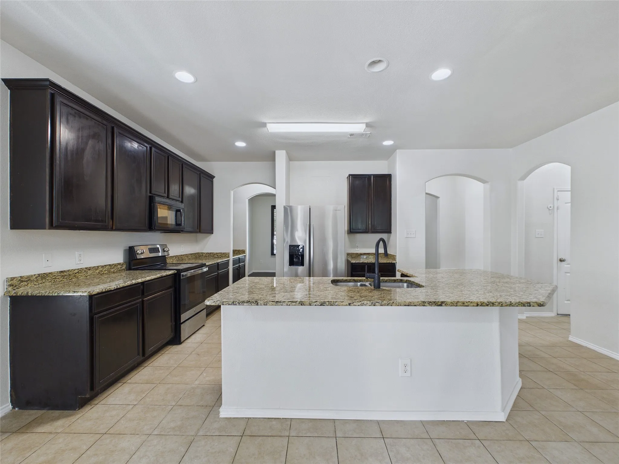 Single Family Residence For Sale in Denton County , 10024 Concord Drive, Providence Village, Texas 76227, 5 Bedroom, 3 Bathroom, 2 Garage spaces, 3,995 Sqft, built in 2012, mls#21409174, Real Estate Agent in Providence Village, Homes For Sale in Denton county, Homes For Sale in Providence Village, Realtor in Providence Village Texas, Real Estate Brokerage Independent Realty Texas, Luminita Cordes Realtor